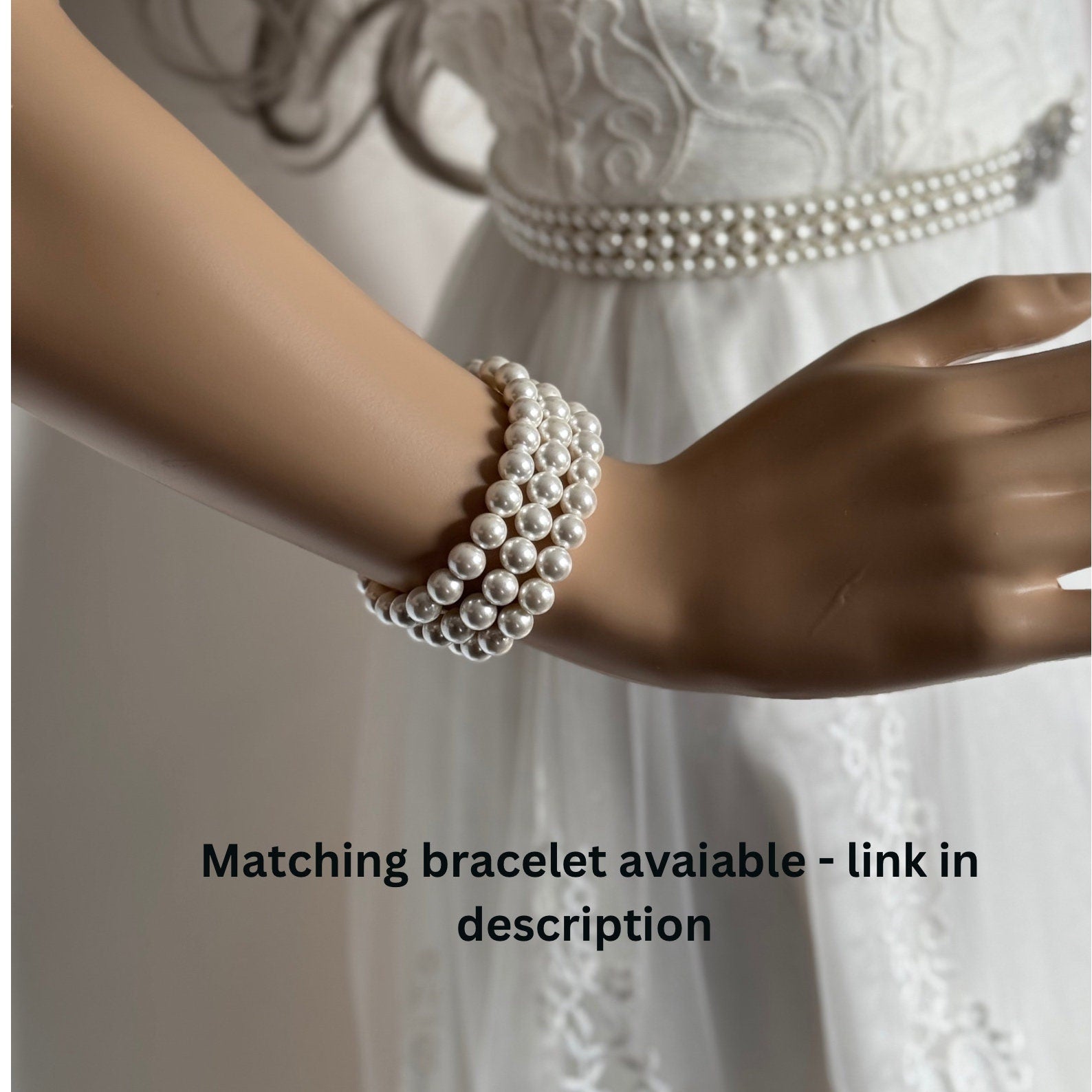 Three rows bridal pearl choker necklace made with 3 layers of Swarovski pearls and gold or silver rhinestones clasp