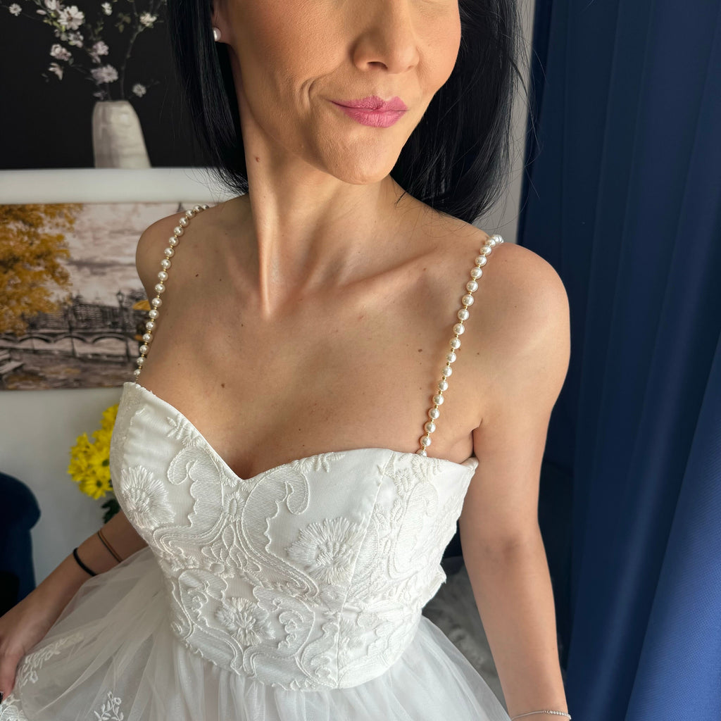 Pearls dress straps with gold or silver spacers Pair of attachable shoulder necklace for wedding dress 8mm pearl straps with metal spacers Bridal accessories Custom length design Multiple attachment options Elegant formal wear enhancement