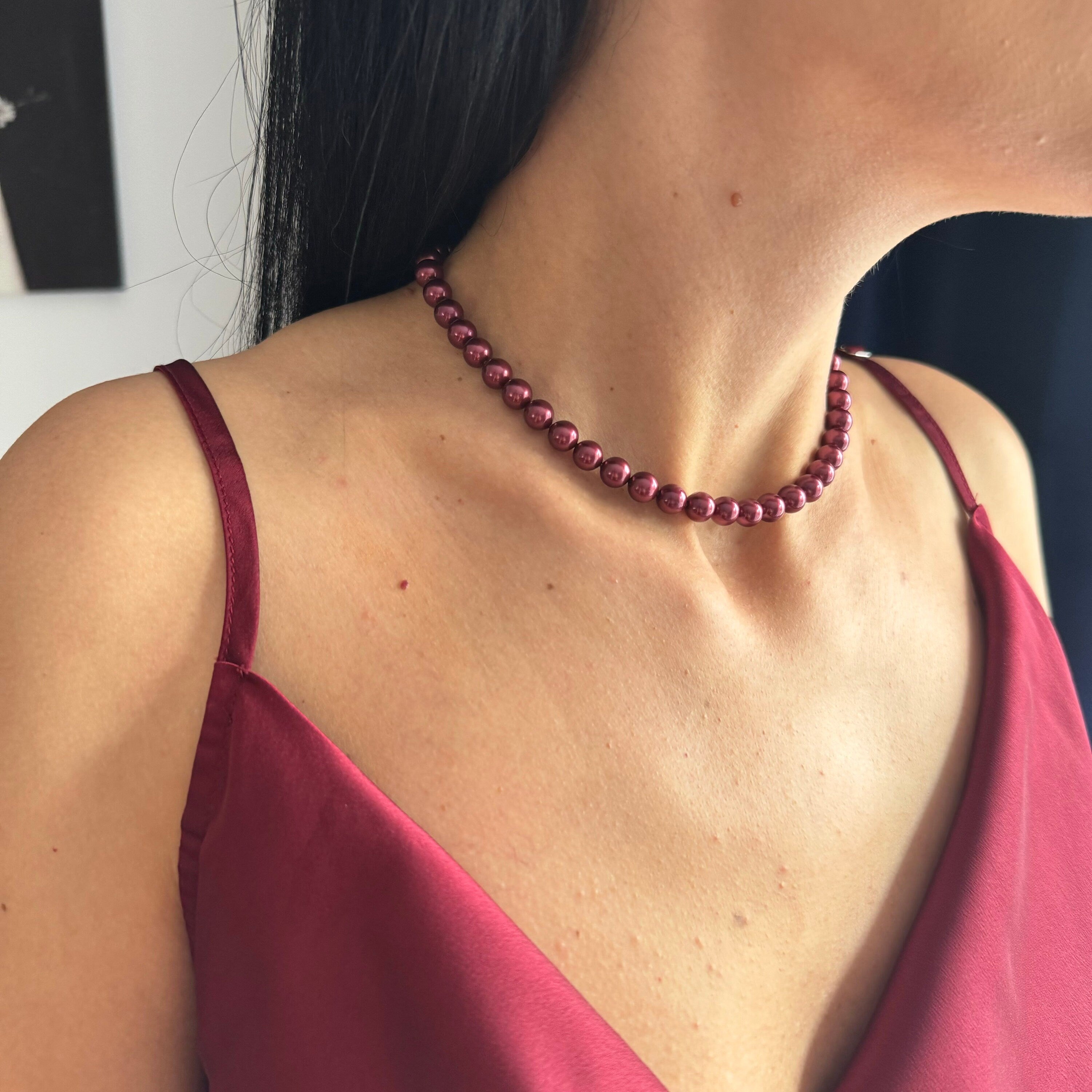 Burgundy Pearl Choker Necklace Wedding Jewelry Bridal Party Gift Classic Statement Piece Elegant Wine Color Beads Formal Event Accessory Glossy Crystal Pearls Gold Plated Clasp Sophisticated Design Vintage Inspired Look Special Occasion