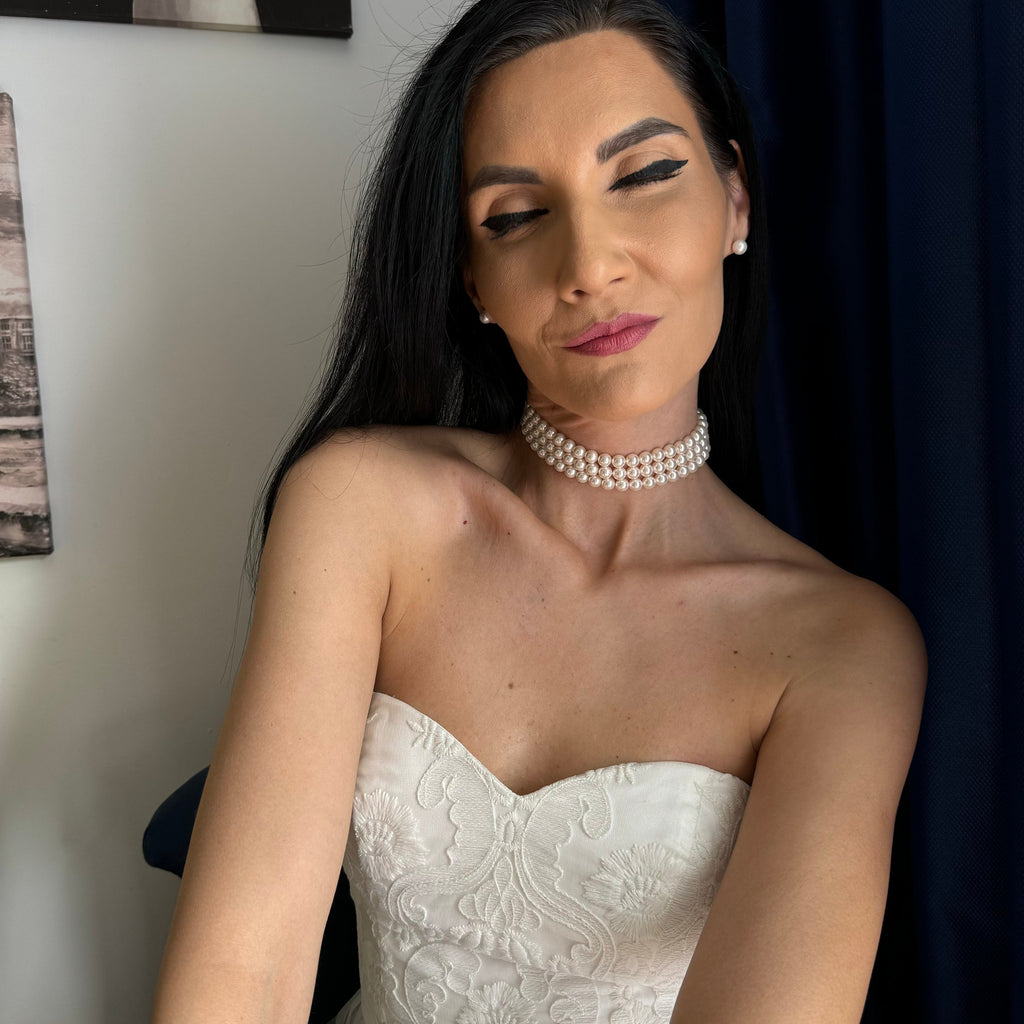 Three rows bridal pearl choker necklace made with 3 layers of Swarovski pearls and gold or silver rhinestones clasp