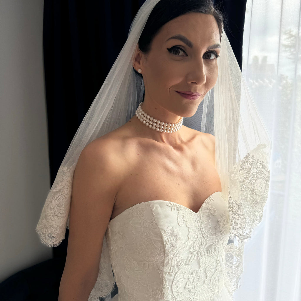 Three rows bridal pearl choker necklace made with 3 layers of Swarovski pearls and gold or silver rhinestones clasp