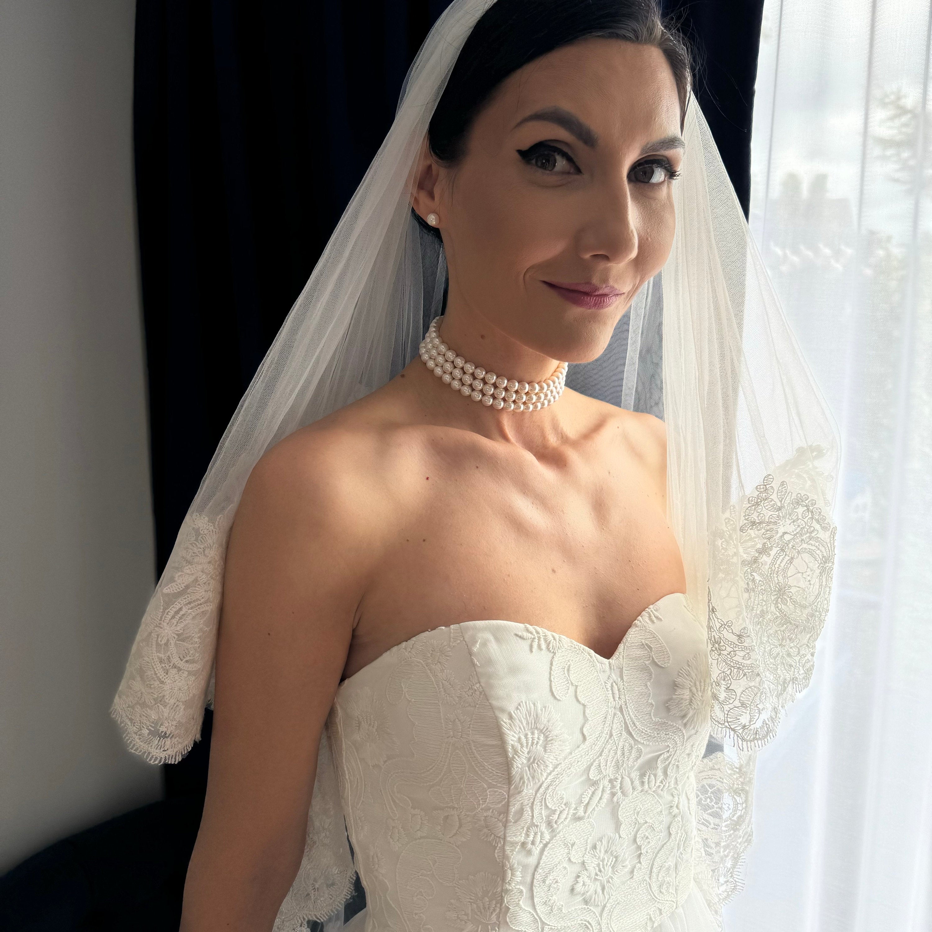 Three rows bridal pearl choker necklace made with 3 layers of Swarovski pearls and gold or silver rhinestones clasp