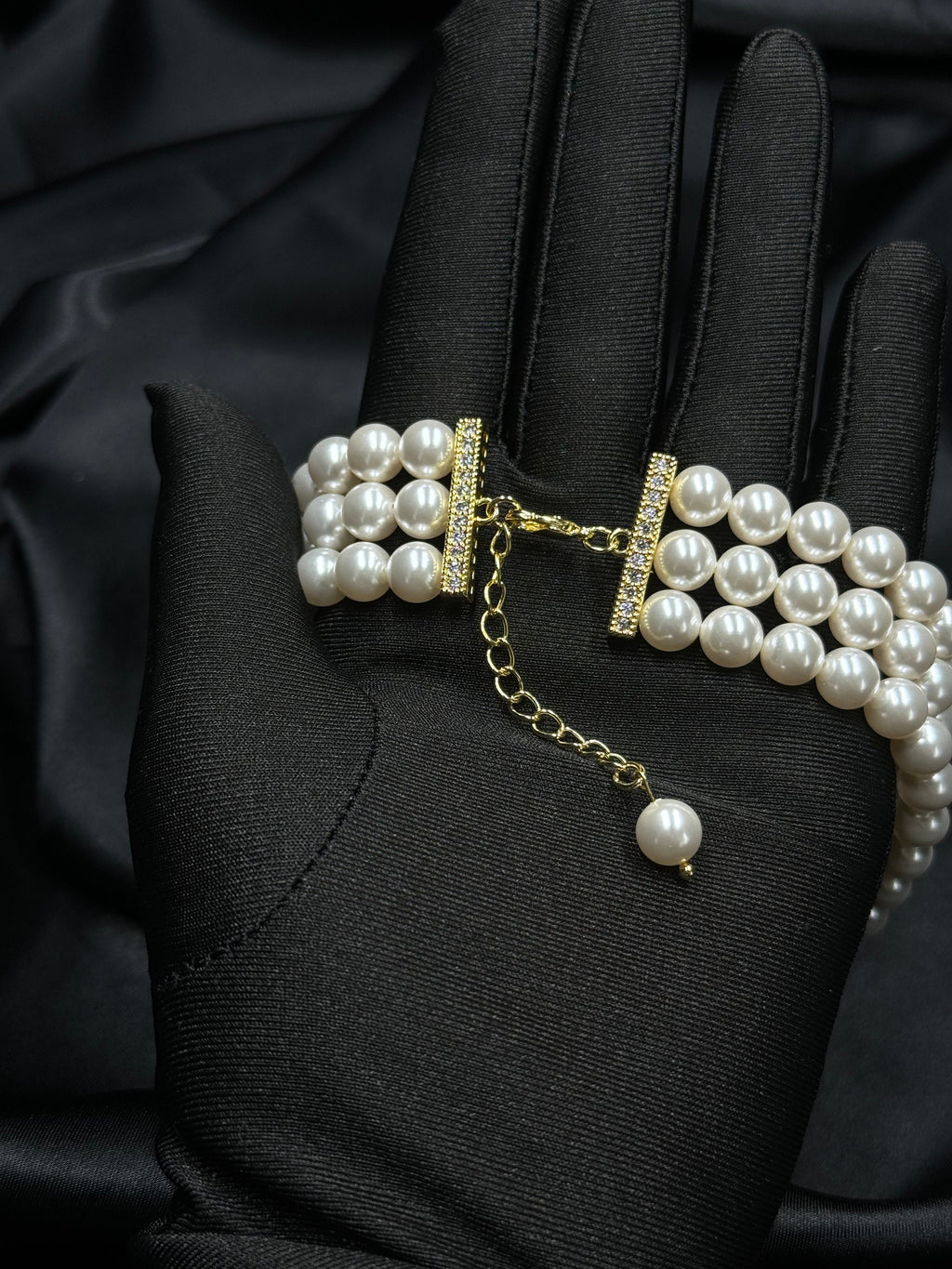 Three rows bridal pearl choker necklace made with 3 layers of Swarovski pearls and gold or silver rhinestones clasp