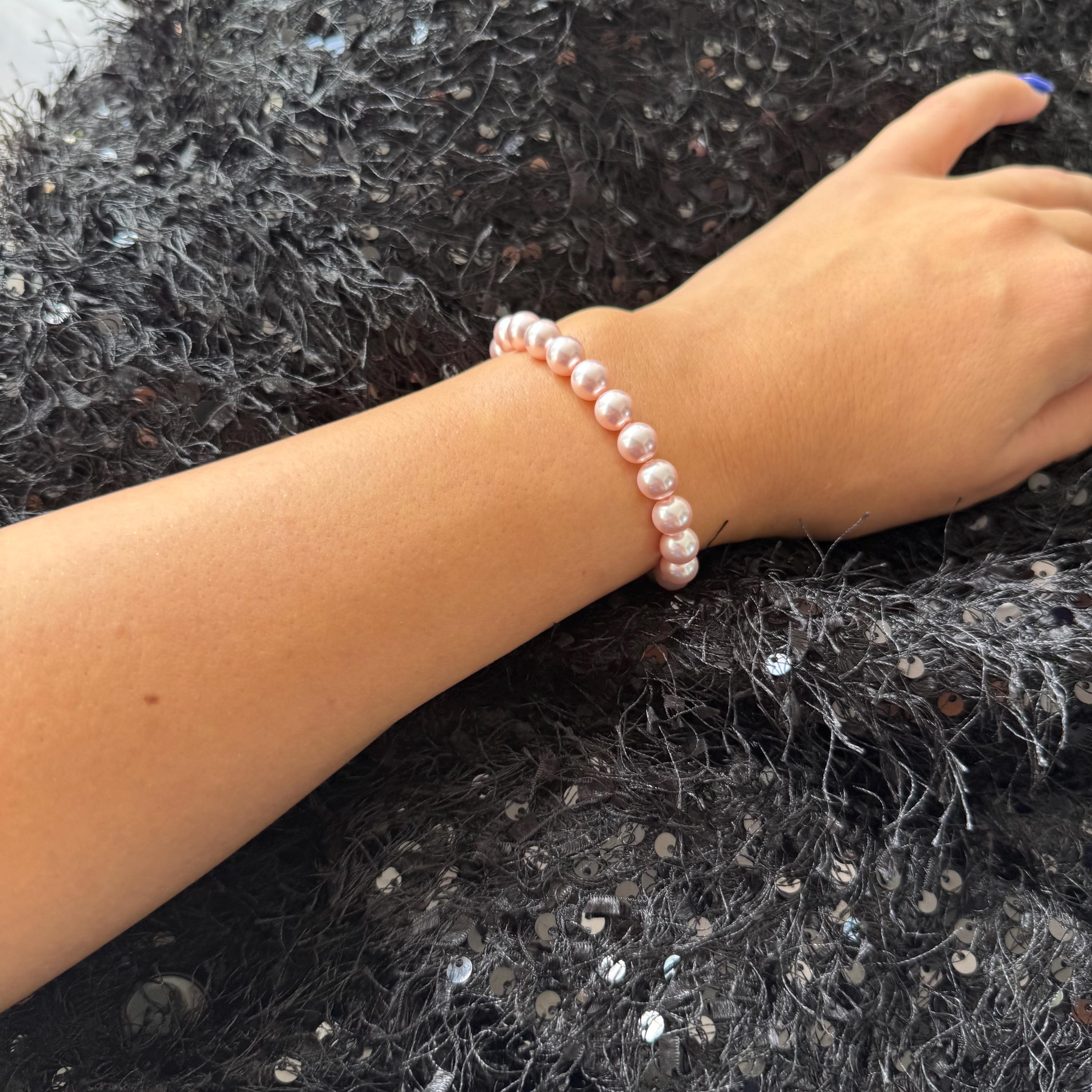 Christmas Gift Idea Pink Pearl Bracelet Secret Santa Present Holiday Jewelry Collection Bow Charm Design Crystal Pearl Accessory Elegant Gift Option Adjustable Length Bracelet Feminine Style Jewelry Perfect Birthday Present Customizable