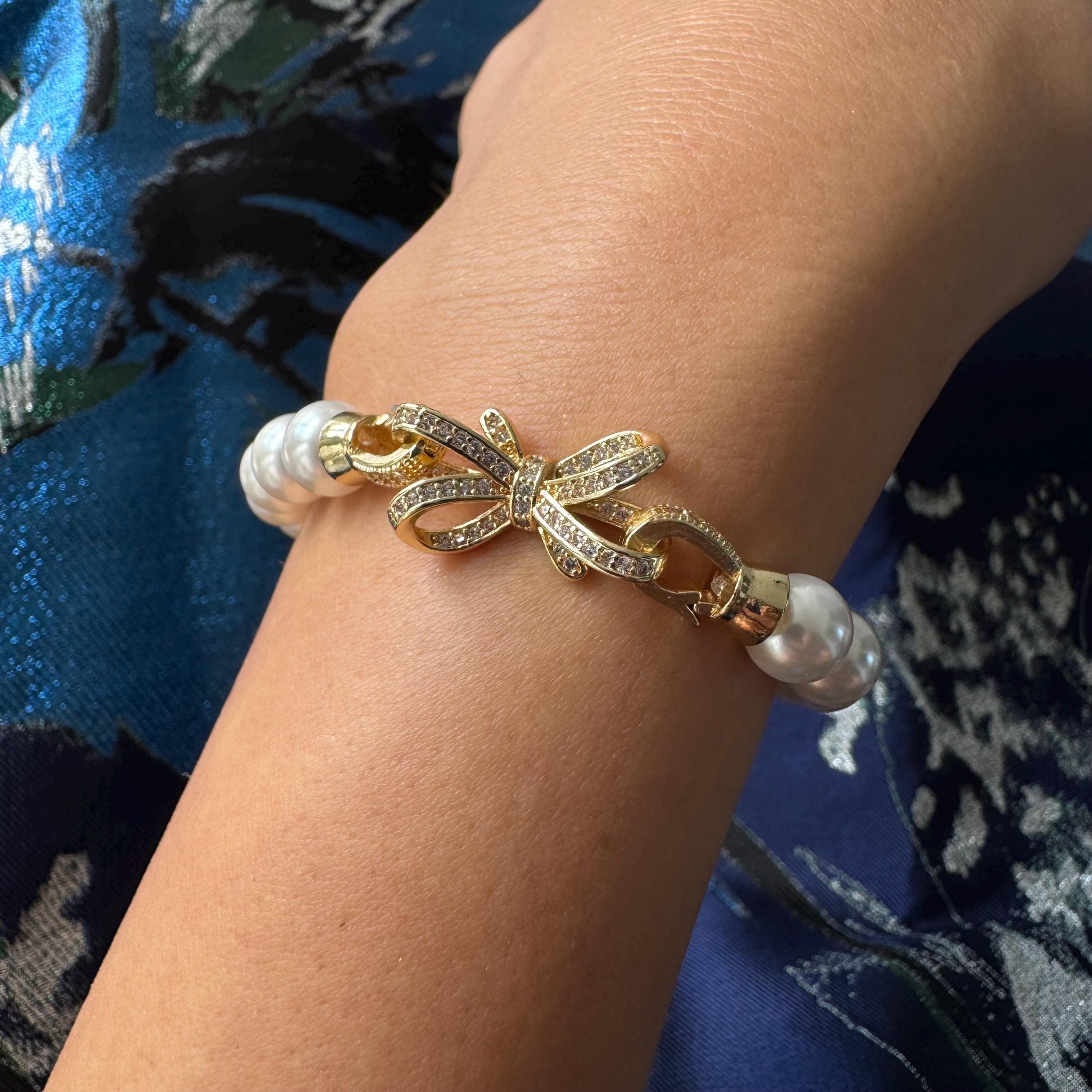 Crystal Pearl Bracelet Wedding Jewelry Elegant Bridal Accessory Bow Clasp Design Rhinestone Detail Classic Bride Gift Bridesmaid Present Formal Occasion Jewelry Premium Quality Pearls Customizable Length Options Wrist Measurement Adjustable