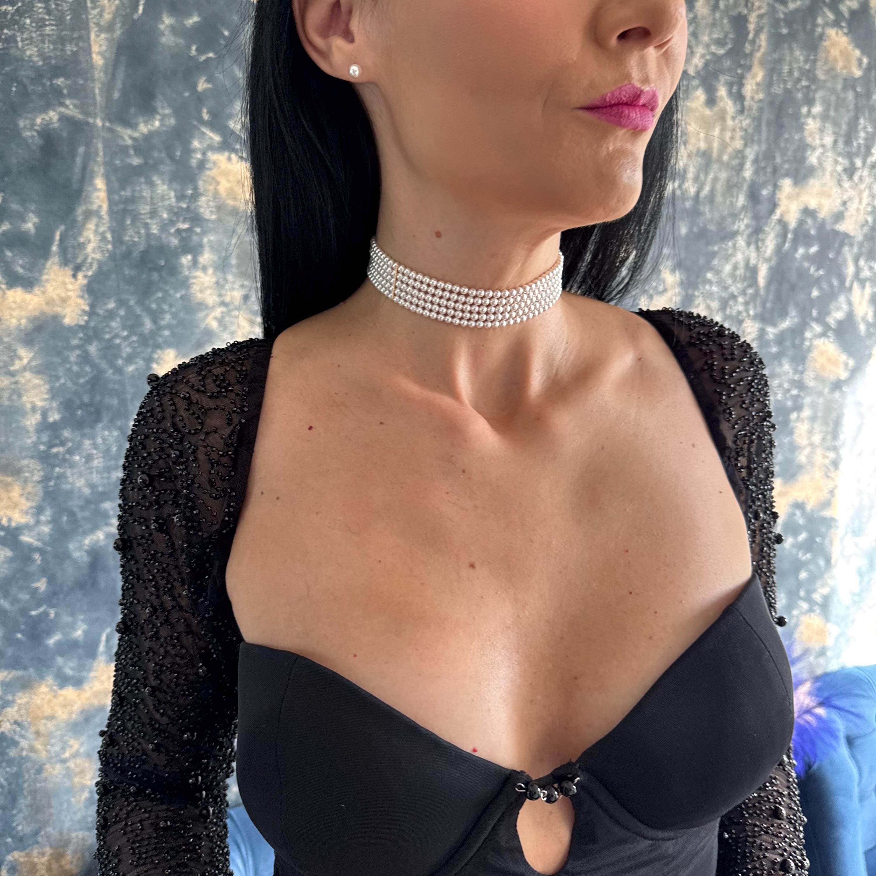 Pearl Multi Strand Choker Bridal Necklace Wedding Day Jewelry Layered Design Crystal Pearls White Elegant Accessory Dainty Minimalist Style Formal Event Neckpiece Luminous Accent Delicate Arrangement Refined Silhouette Base Neck Placement