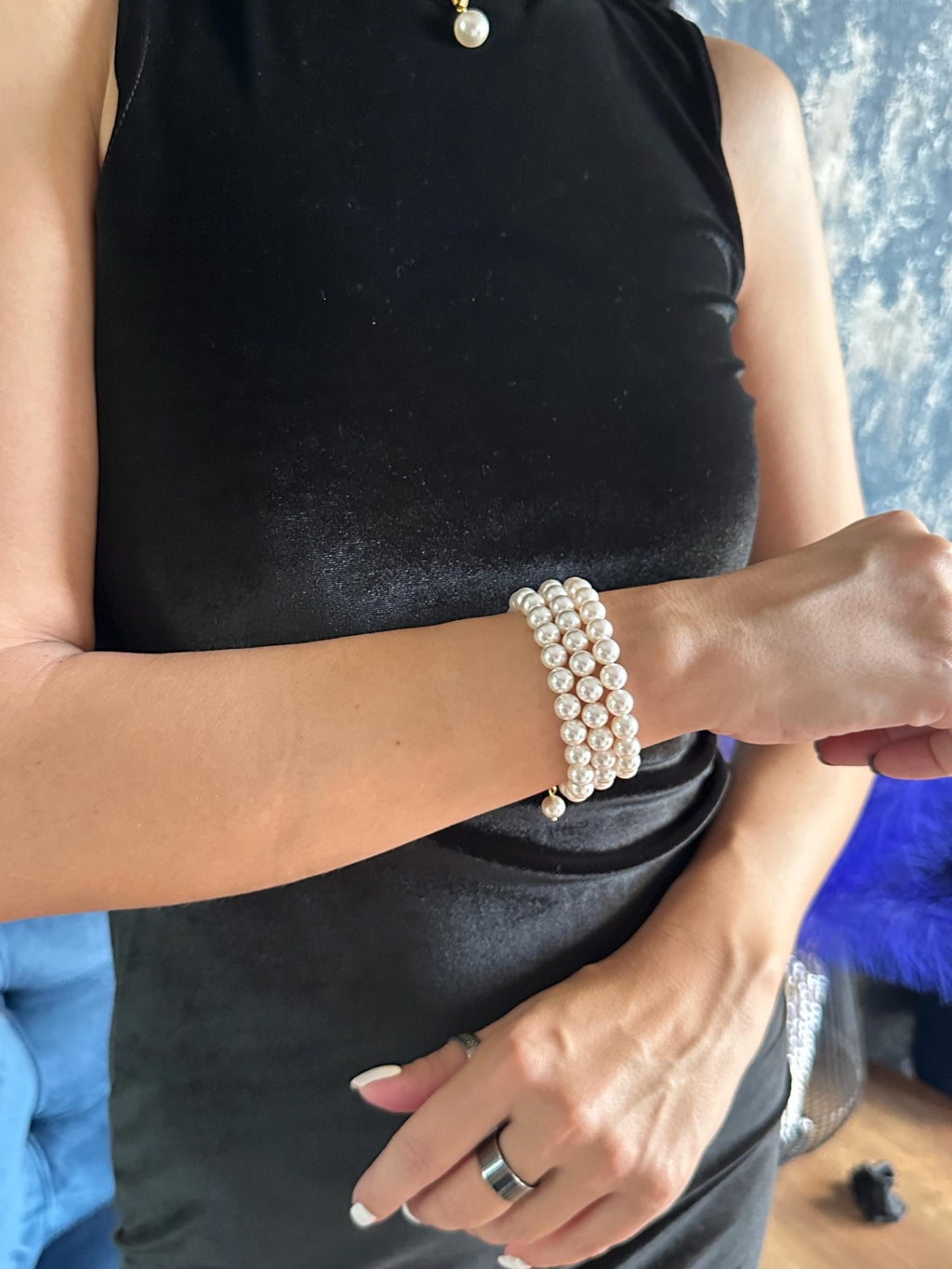 Statement Piece Bracelet Layered Pearl Design Elegant Wedding Accessory Bridal Jewelry Collection Three Strand Arrangement Crystal Pearl Elements Gold Plated Clasp Vintage Style Appearance Formal Event Essential Perfect Wedding Gift Classic