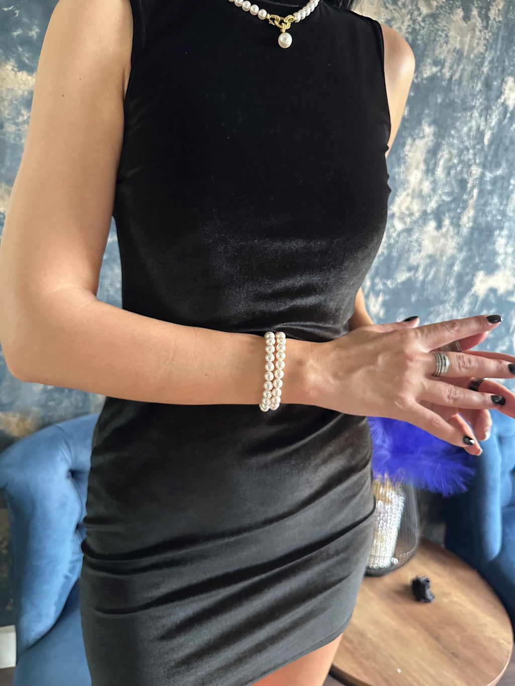 Layered Pearl Bracelet Wedding Accessory Bridal Jewelry Vintage Style Crystal Double Strand Elegant Design Costume Jewellery Bride Wrist