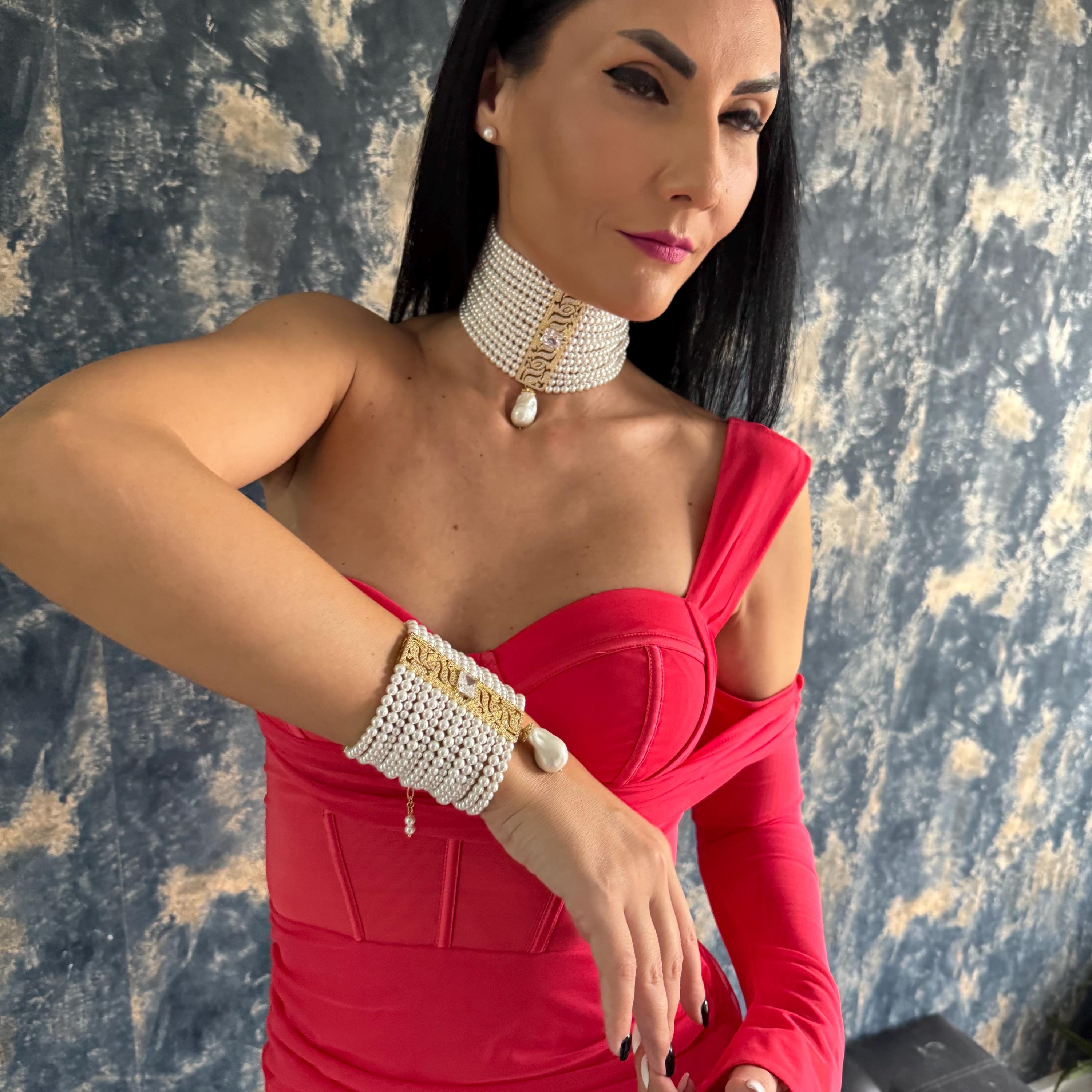 Pearl Cuff Wide Bracelet Custom Wedding Wrist Accessory Party Wear Festival Jewelry Statement Arm Decoration Pearl Charm Formal Occasion