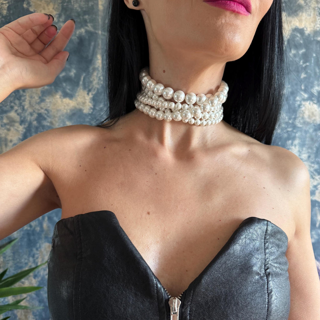 Oversized Layered Pearl Choker Necklace Statement Jewelry Gift Elegant Design Luxury Piece Chunky Style Retro Fashion Occasion Accessory