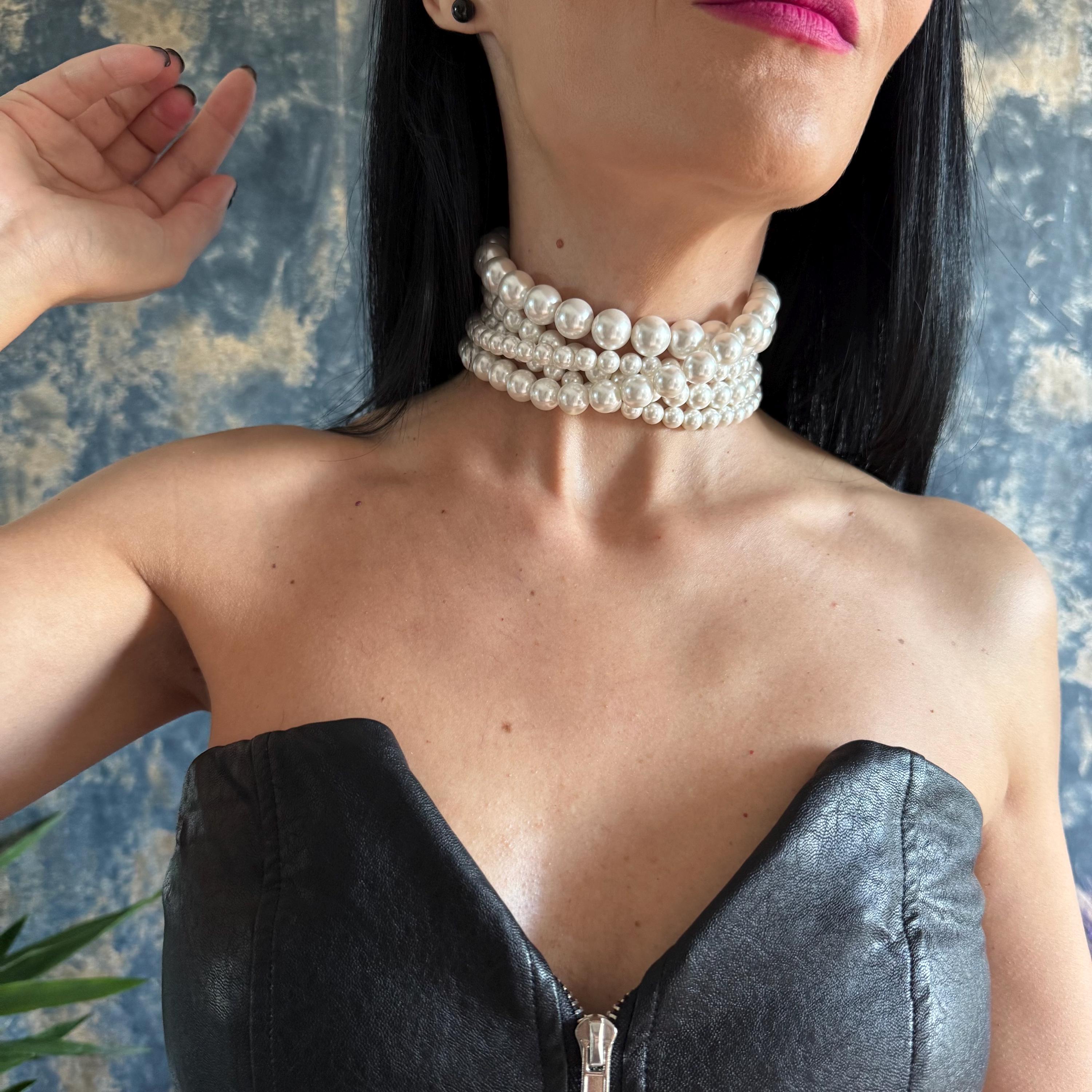 Oversized Layered Pearl Choker Necklace Statement Jewelry Gift Elegant Design Luxury Piece Chunky Style Retro Fashion Occasion Accessory