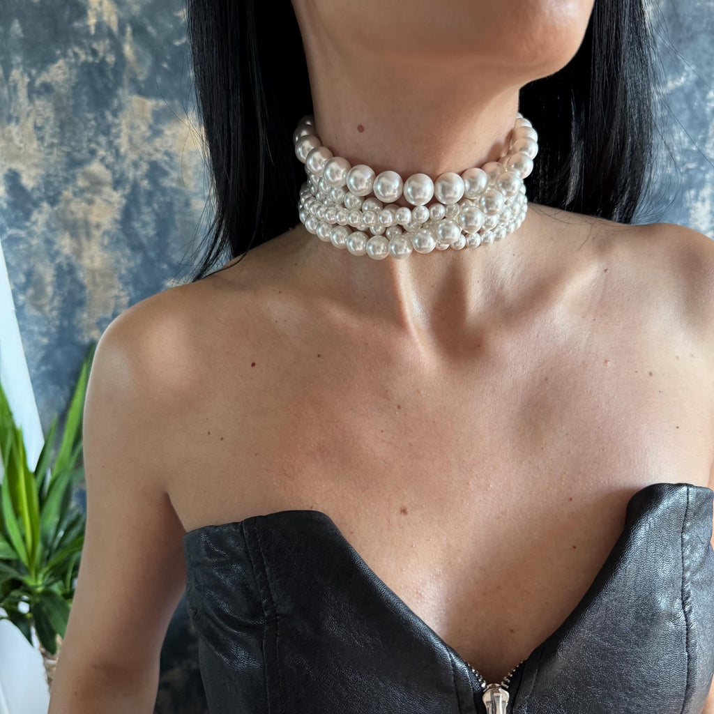 Oversized Layered Pearl Choker Necklace Statement Jewelry Gift Elegant Design Luxury Piece Chunky Style Retro Fashion Occasion Accessory
