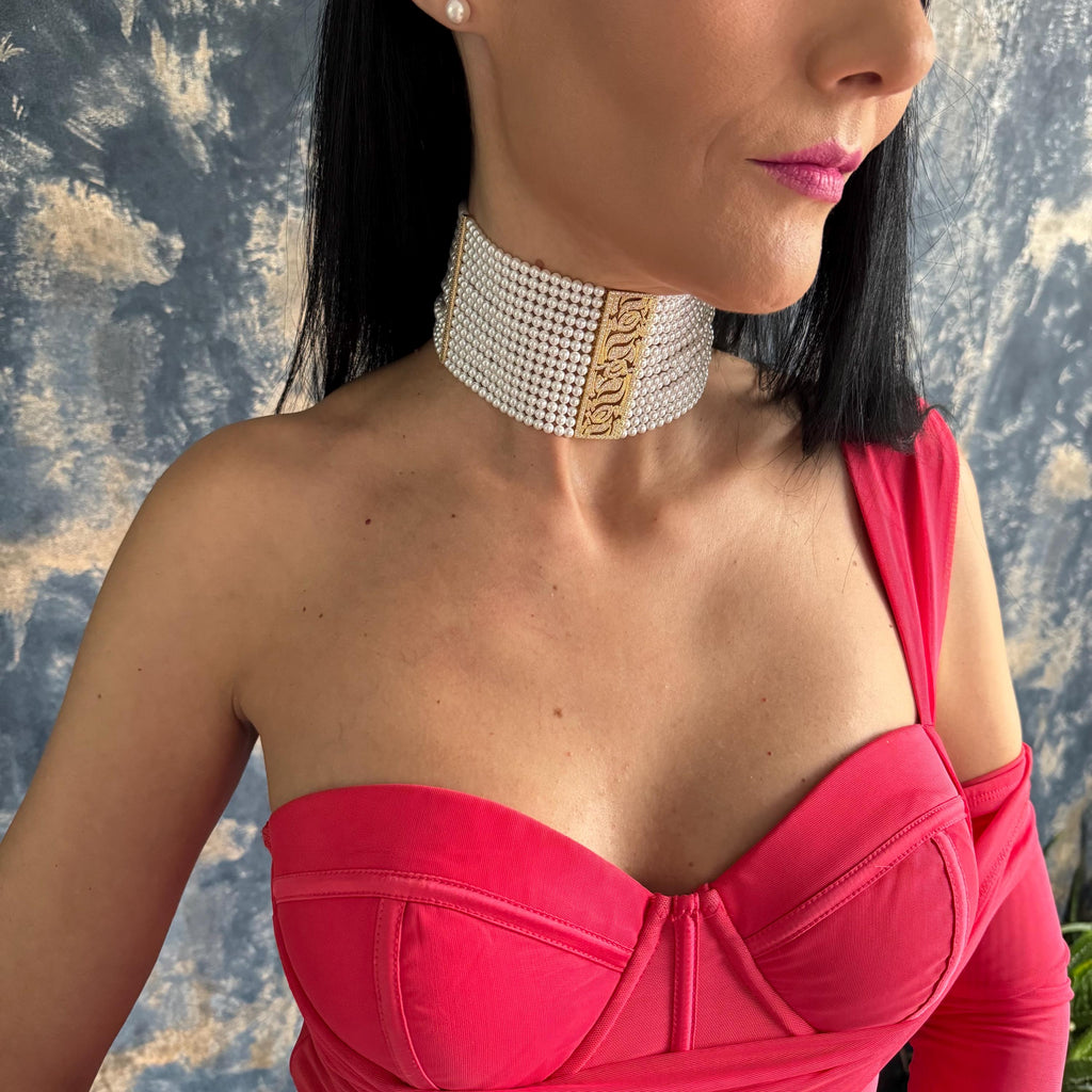Pearl Choker Necklace Wedding Jewelry Elegant Bridal Accessory Luxury Statement Piece Gold Plated Design Multi Row Pearl Collection Formal Event Wear Special Occasion Jewelry Adjustable Length Option Premium Shell Pearls High Quality