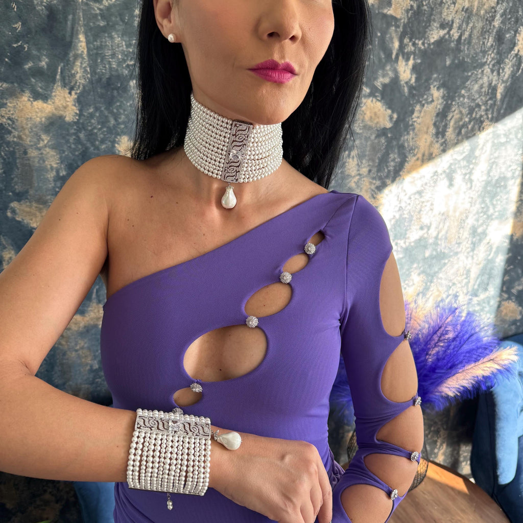 Luxury Pearl Jewelry Wide Choker Necklace Statement Piece Design Multiple Strand Construction Shell Pearl Elements Teardrop Pendant Feature Zircon Detailed Centerpiece Wedding Celebration Accessory Formal Occasion Jewelry Special Event
