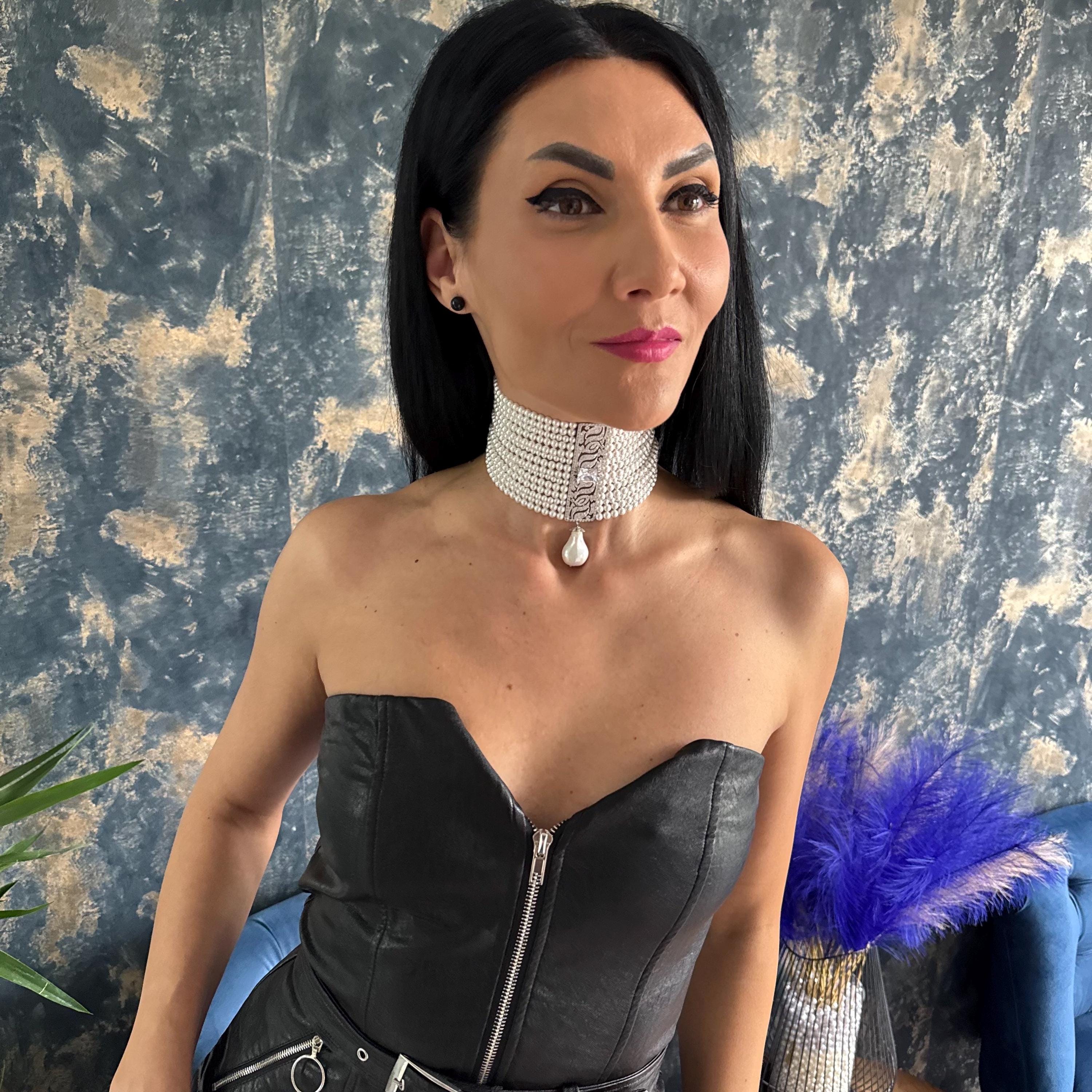 Statement Choker Design Wide Pearl Necklace Luxury Jewelry Collection Special Occasion Accessory Formal Event Piece Wedding Guest Jewelry Elegant Multi Strand Style Teardrop Pearl Pendant Zircon Embellished Centerpiece Shell Pearl Details