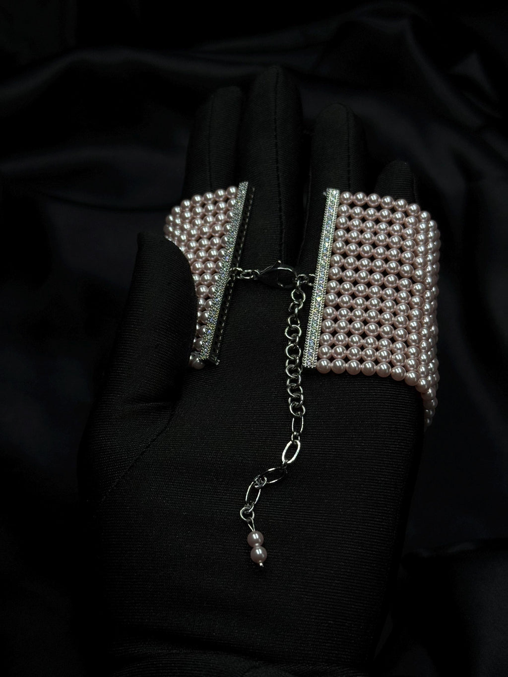 Formal Event Jewelry Rhinestone Choker Necklace Crystal Pearl Elegance Handmade Premium Quality Adjustable Length Feature Custom Fit Option Platinum Plated Centerpiece Zircon Embellished Clasp Special Occasion Essential Wedding Accessory