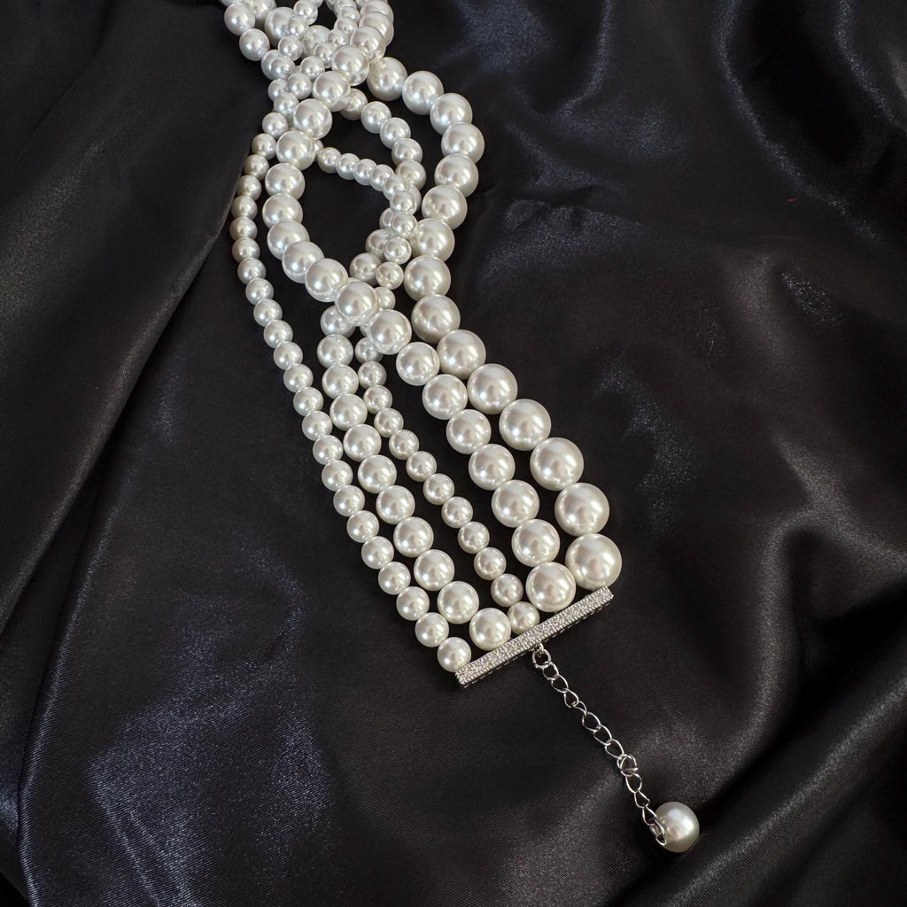 Oversized Layered Pearl Choker Necklace Statement Jewelry Gift Elegant Design Luxury Piece Chunky Style Retro Fashion Occasion Accessory