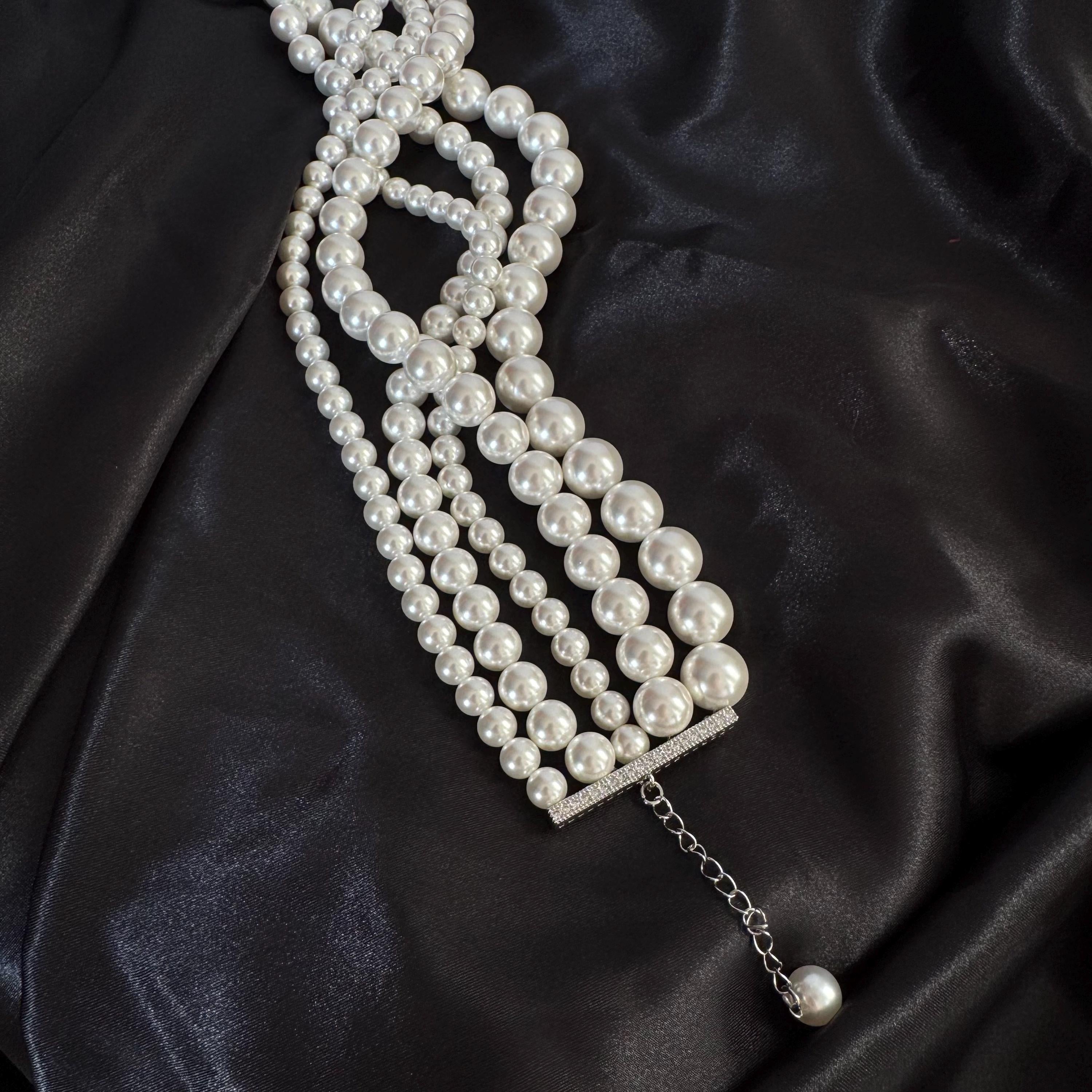 Oversized Layered Pearl Choker Necklace Statement Jewelry Gift Elegant Design Luxury Piece Chunky Style Retro Fashion Occasion Accessory
