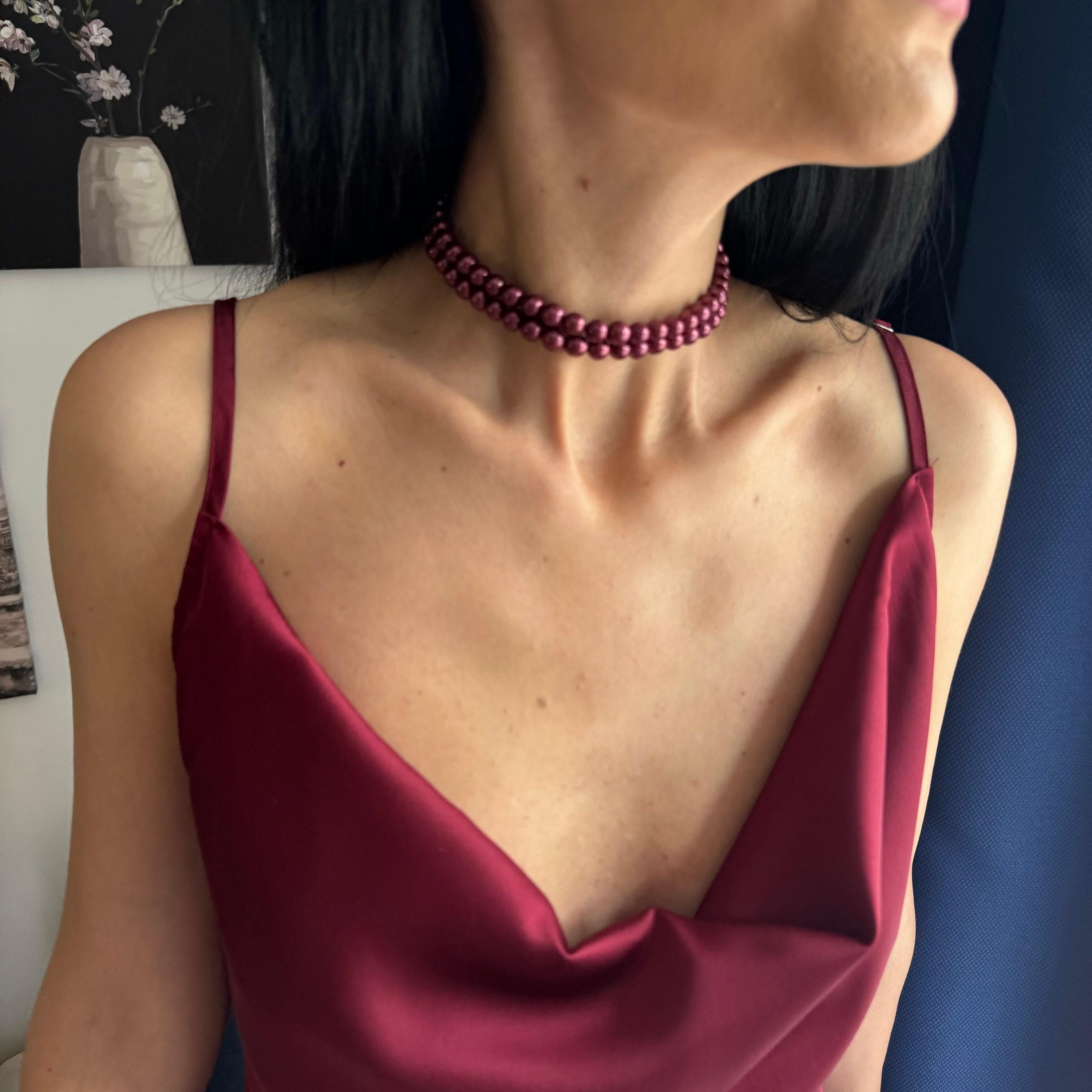 Wine Pearl Choker Necklace Bridesmaid Jewelry Elegant Wedding Accessory Burgundy Beaded Design Two Layer Statement Piece Formal Wear Essential Gold Rhinestone Clasp Classic Style Bridal Party Gift Special Occasion Jewelry Sophisticated Look