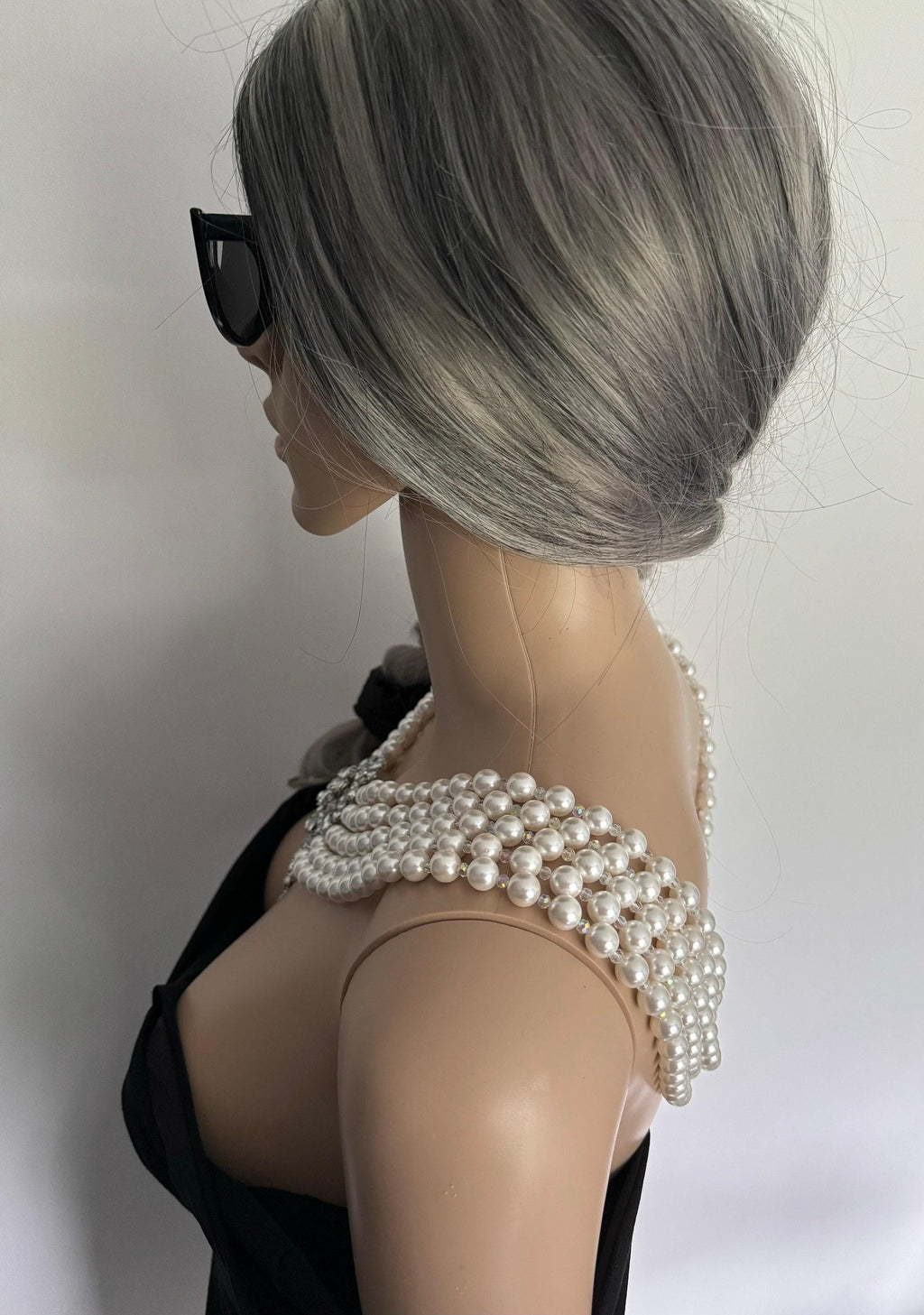 Vintage Wedding Jewelry Multi Strand Pearl Necklace Gatsby Inspired Art Deco Design Bridal Statement Piece Formal Occasion Accessory Five Strand White Pearl Collection Luxury Costume Jewelry Elegant Back Drop Detail Special Event Necklace