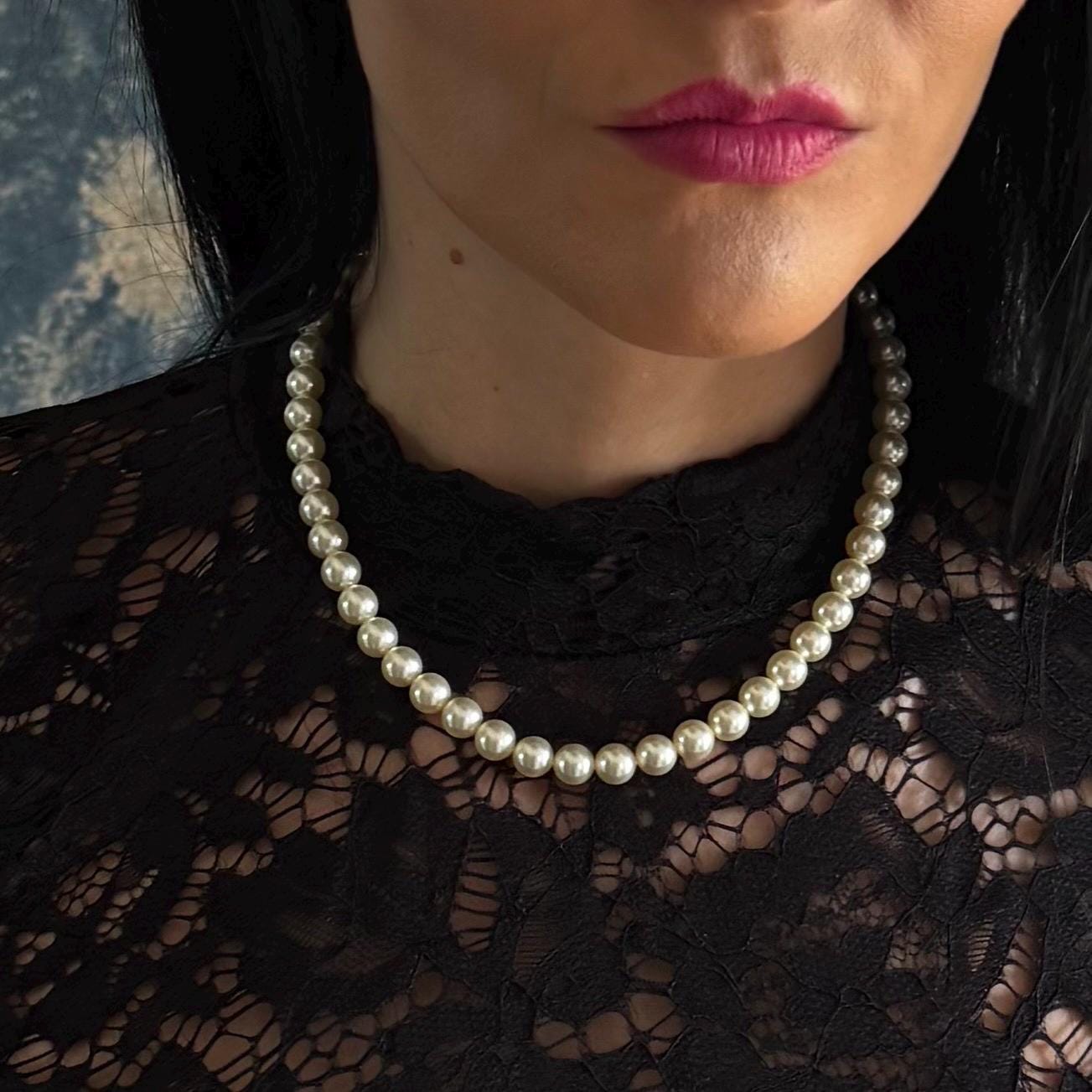 Pearl Choker Necklace Bridal Jewelry Wedding Accessory Infinity Symbol Elegant Collar Classic Ivory Pearls White Custom Length High Quality