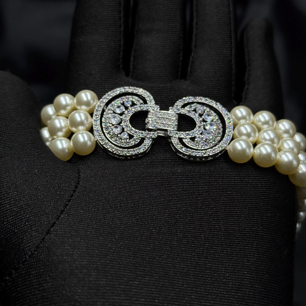 Triple Strand Pearl Necklace Vintage Style Accessory Jewelry Classic Multi Layer Cascade Design Elegant Costume Jewellery Formal Wear 1920