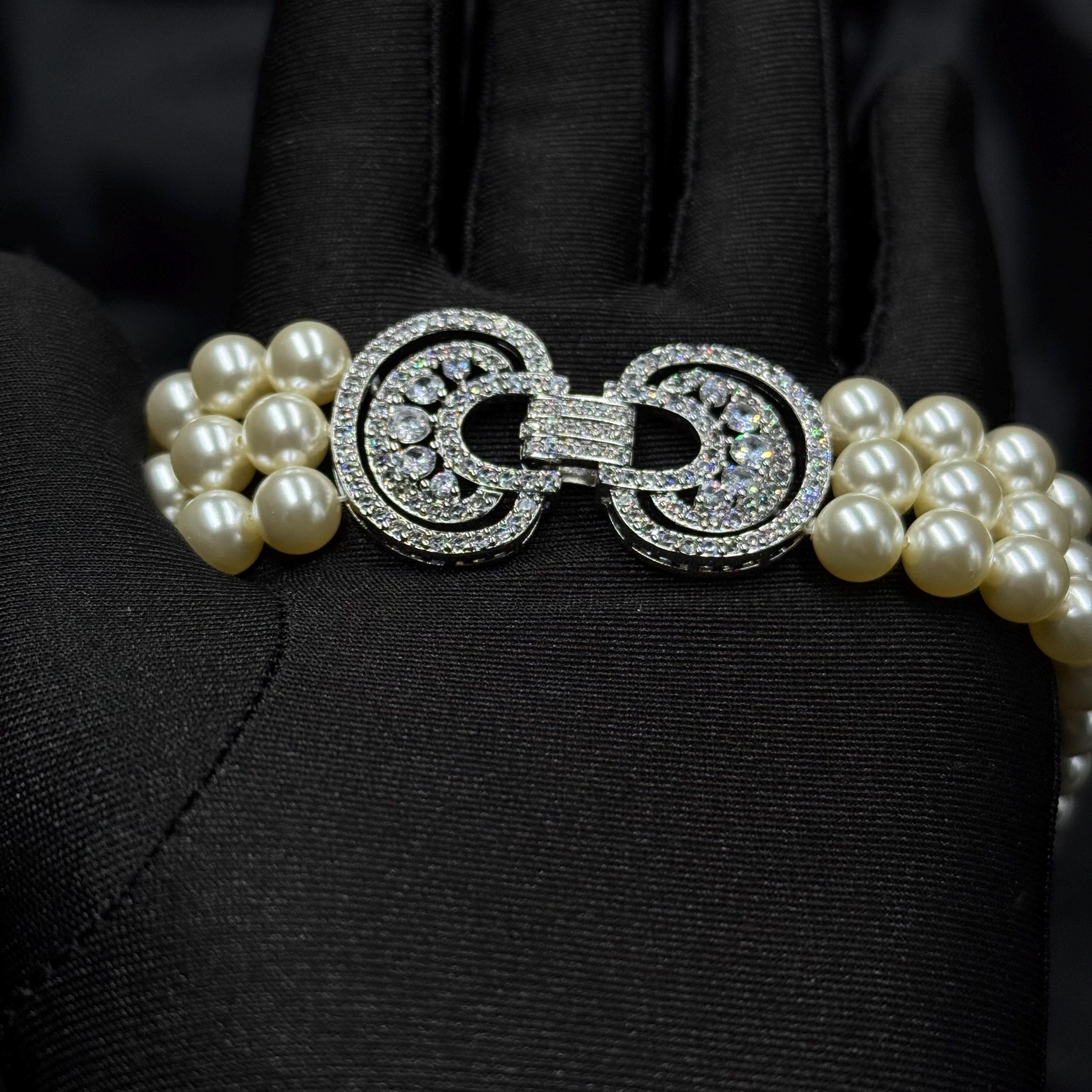 Triple Strand Pearl Necklace Vintage Style Accessory Jewelry Classic Multi Layer Cascade Design Elegant Costume Jewellery Formal Wear 1920