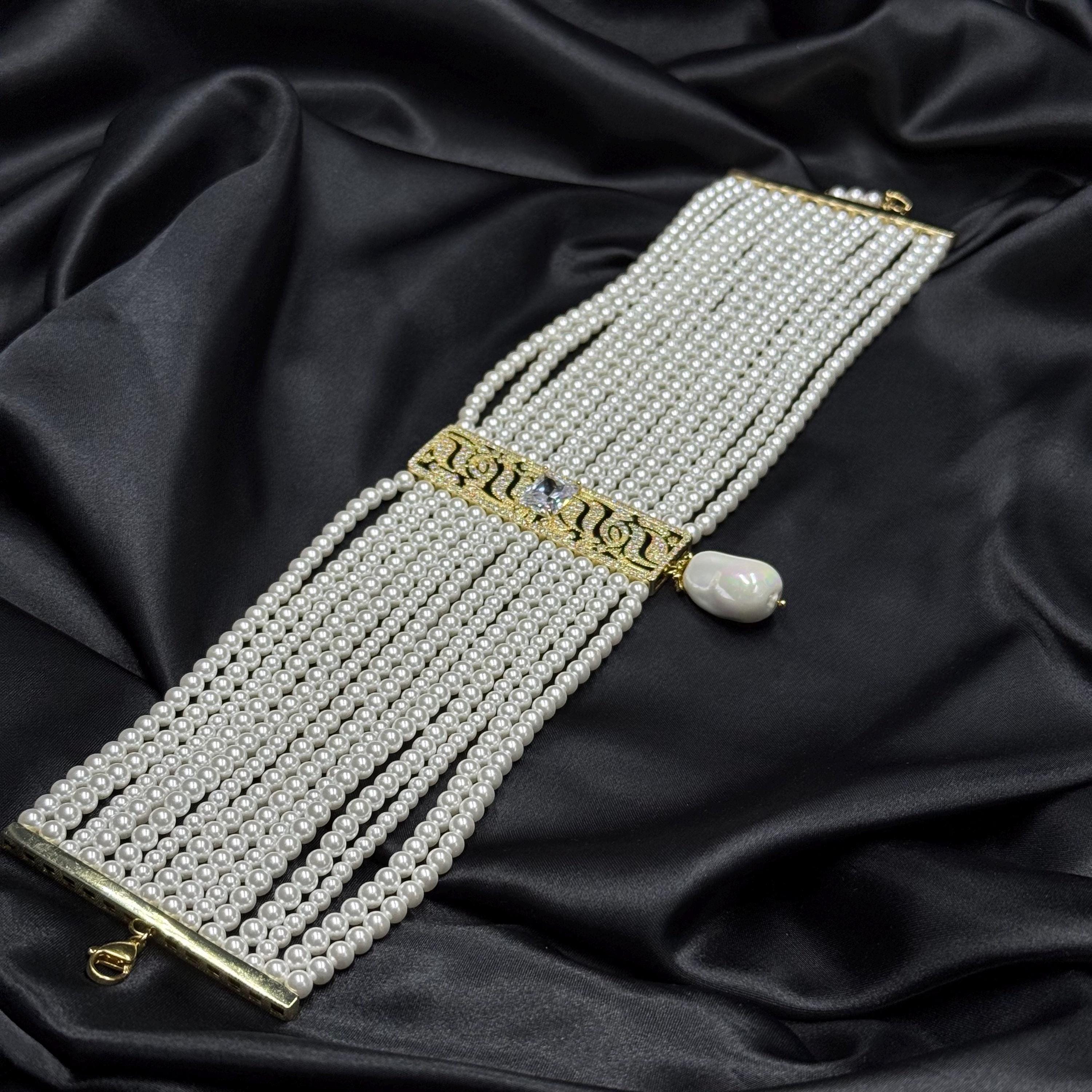 Pearl Choker Necklace Victorian Style Bridal Jewelry Statement Piece Wedding Accessory Formal Event Luxury Gothic Pendant Teardrop Indian