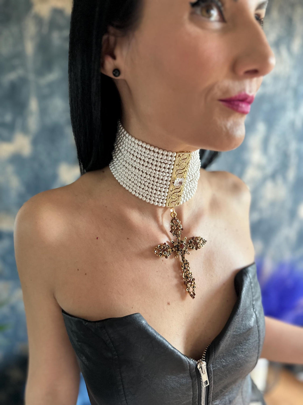 Layered Pearl Choker with Cross Pendant Gothic Baroque Statement Necklace Bridal Pearl Jewelry Vintage Ornate Metal Collar Wide Victorian