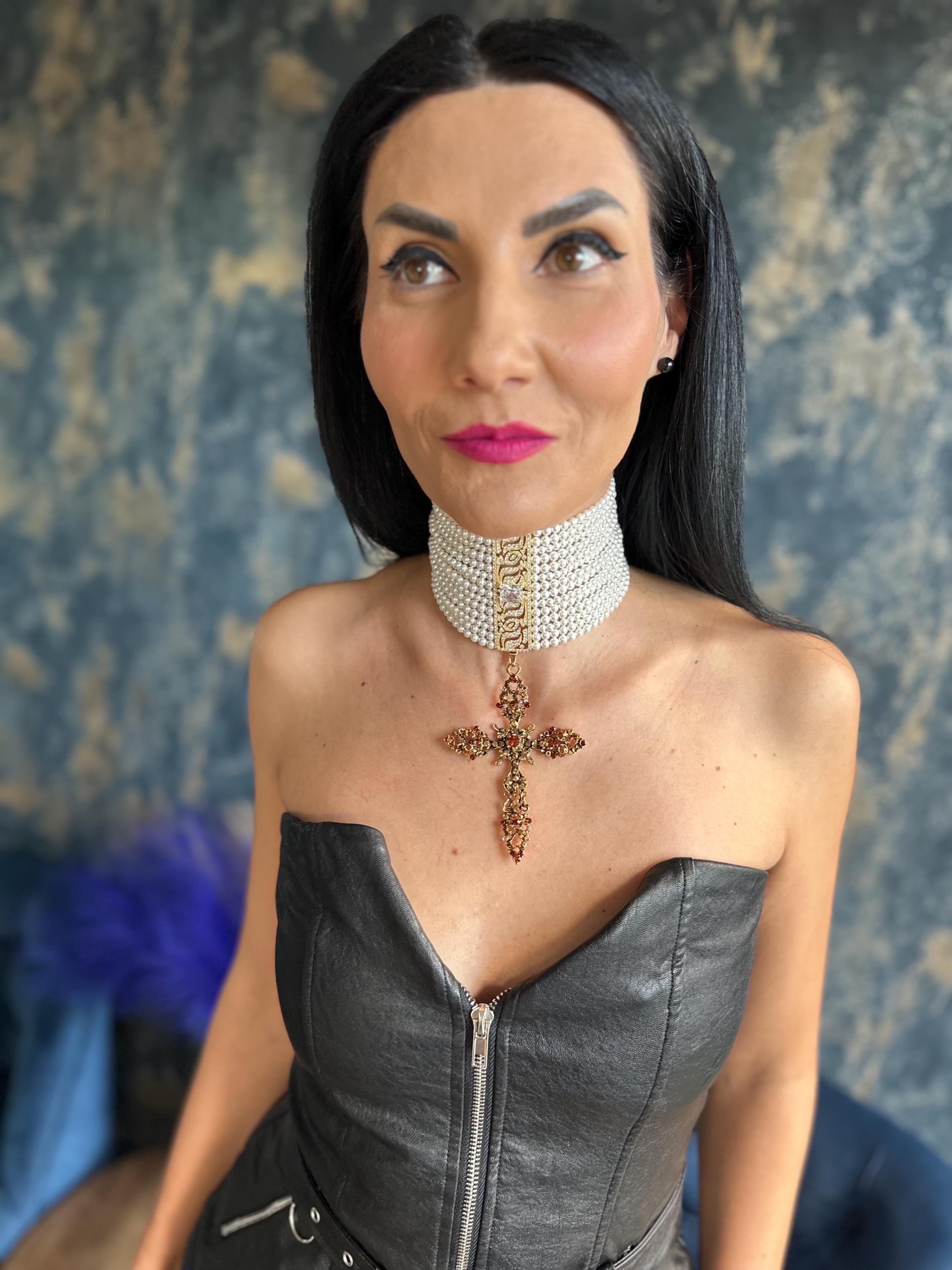 Layered Pearl Choker with Cross Pendant Gothic Baroque Statement Necklace Bridal Pearl Jewelry Vintage Ornate Metal Collar Wide Victorian