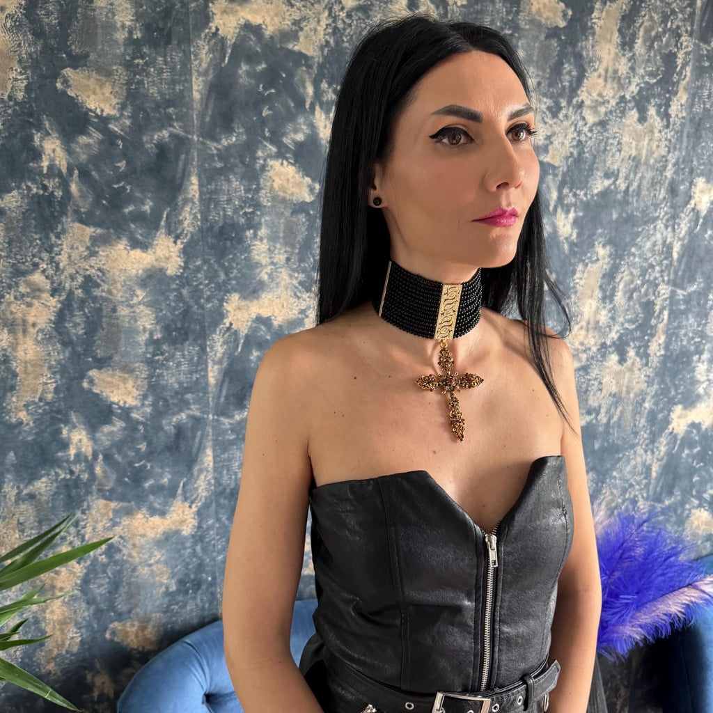 Elegant Statement Collar Black Agate Choker Luxury Neck Adornment Gothic Cross Design Gold Plated Centerpiece Premium Jewelry Collection Handmade Crystal Details Zircon Accents Adjustable Length Options Secure Fastening Mechanism Evening