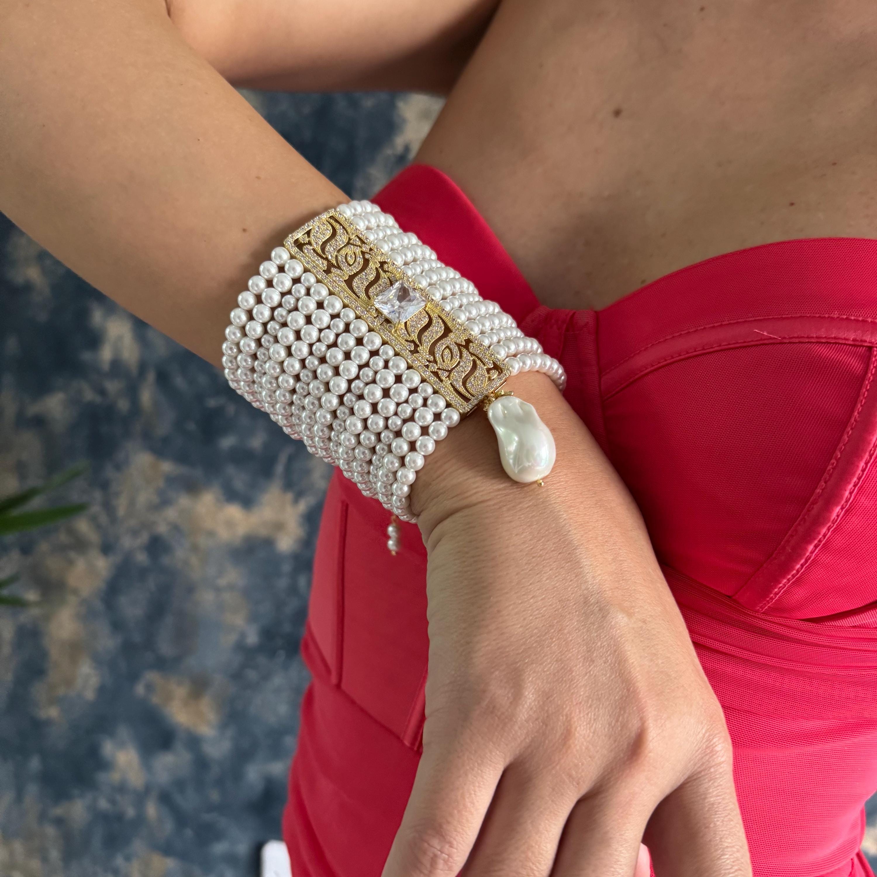 Pearl Cuff Wide Bracelet Custom Wedding Wrist Accessory Party Wear Festival Jewelry Statement Arm Decoration Pearl Charm Formal Occasion