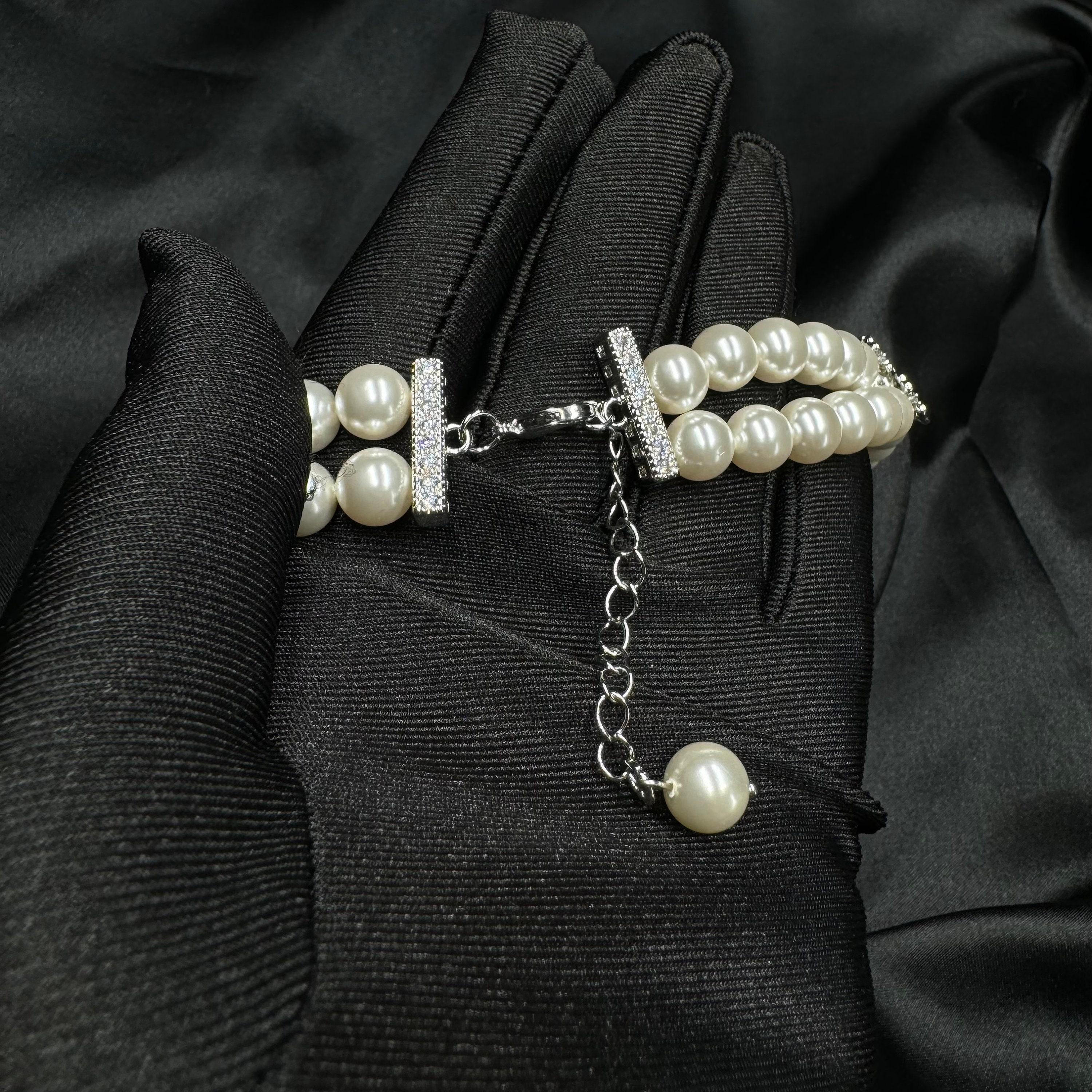 White Pearl Choker Necklace Set Bridal Jewelry Wedding Accessory Formal Layered Crystal Flower Diamante Detail Elegant Design Classic Multi