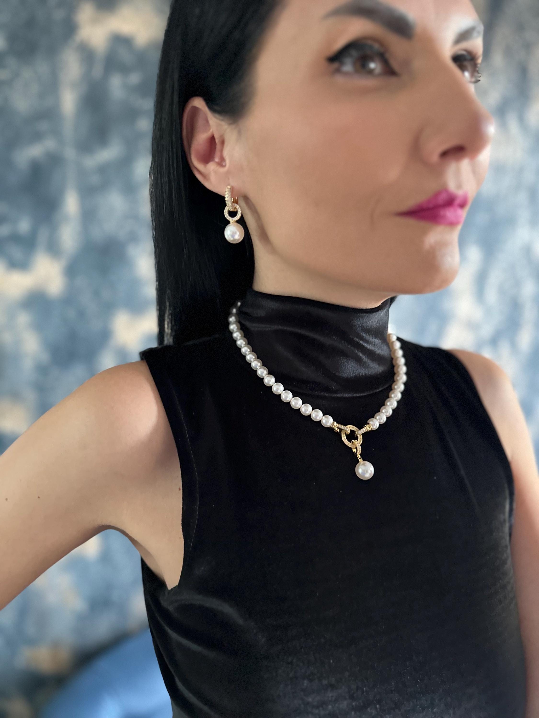 Elegant Pearl Pendant Everyday Necklace Classic Jewelry Design Gold Chain Option Crystal Pearl Drop Formal Wear Accessory Luxury Statement Piece Premium Quality Construction Versatile Style Perfect Gift Idea Anniversary Present Celebration