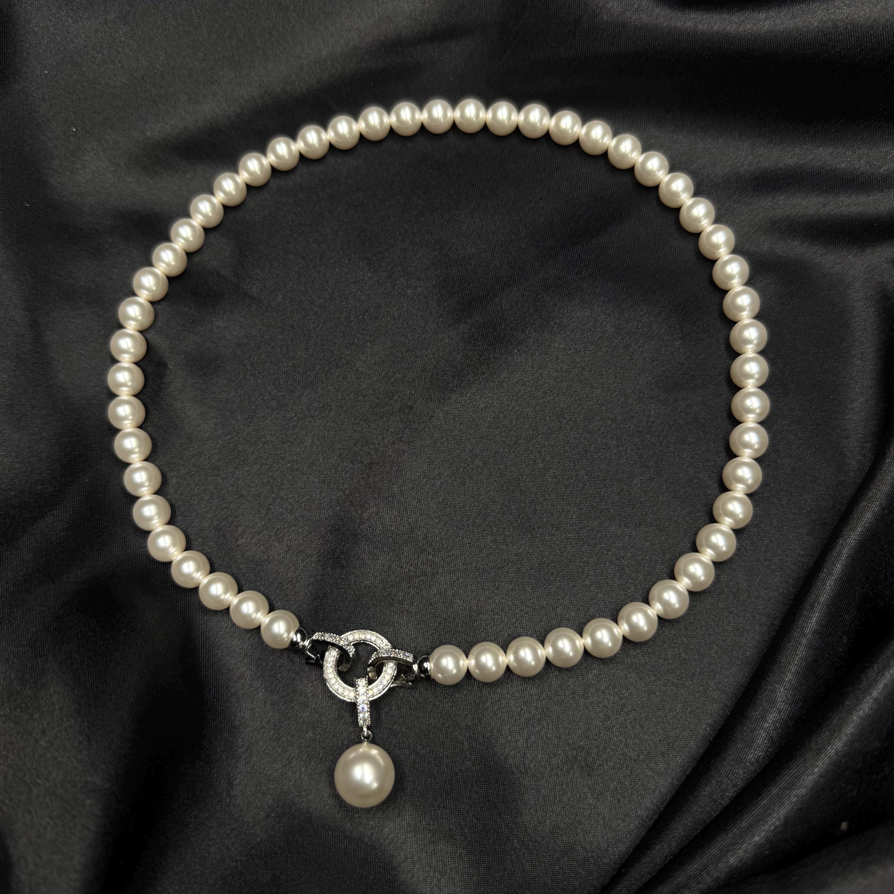 Gold Plated Necklace Pearl Drop Pendant Premium Crystal Pearls Elegant Design Classic Jewelry Piece Luxury Statement Accessory Formal Event Option Everyday Wear Style Wedding Collection Decorative Clasp Detail Perfect Gift Idea Anniversary