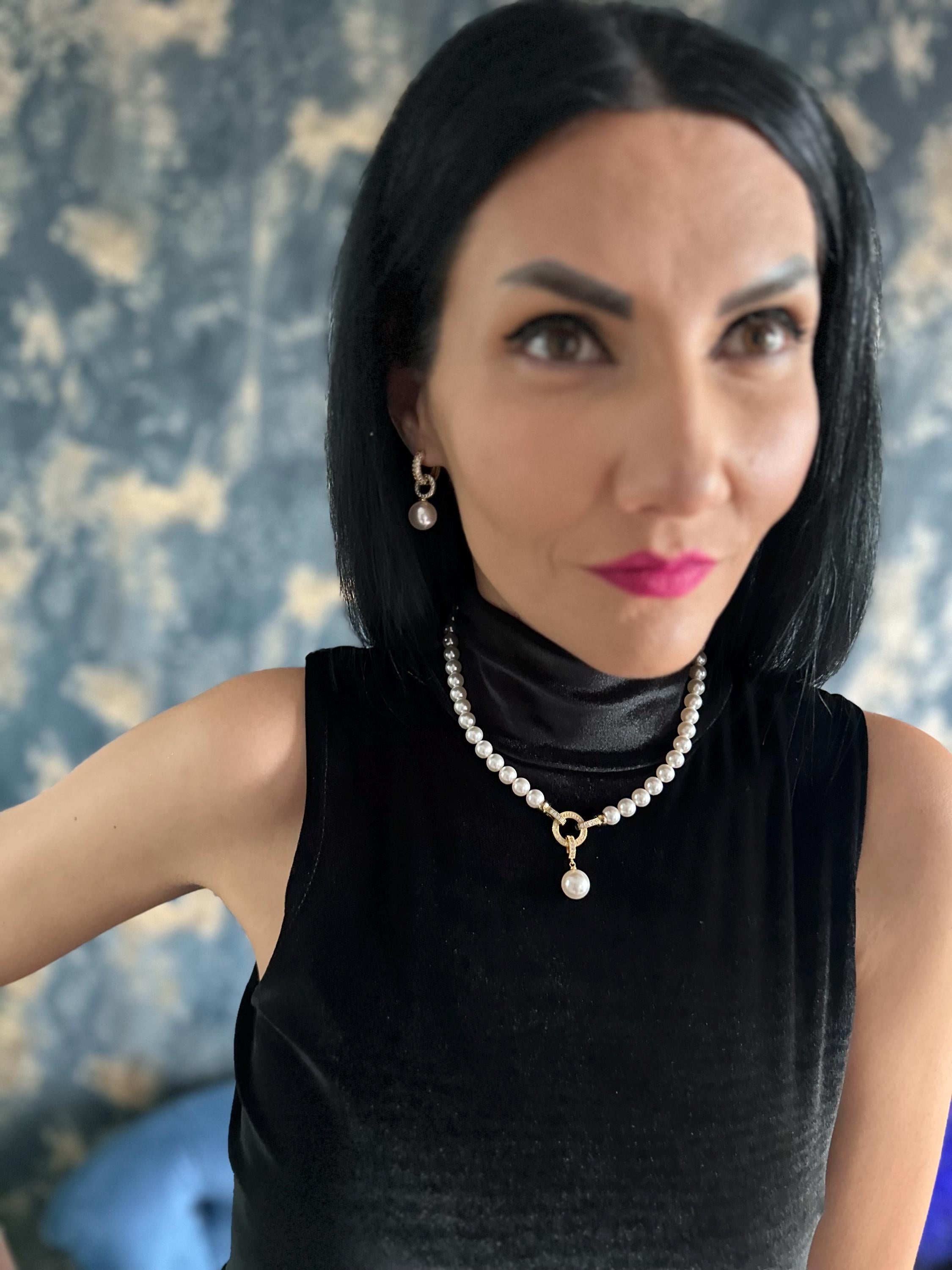 Crystal Pearl Jewelry Gift Wedding Celebration Anniversary Present Birthday Surprise Elegant Pearl Pendant Necklace Formal Evening Accessory Classic Design Statement Piece Beautiful Bridesmaid Gift Luxury Presentation Box Gold Plated Option