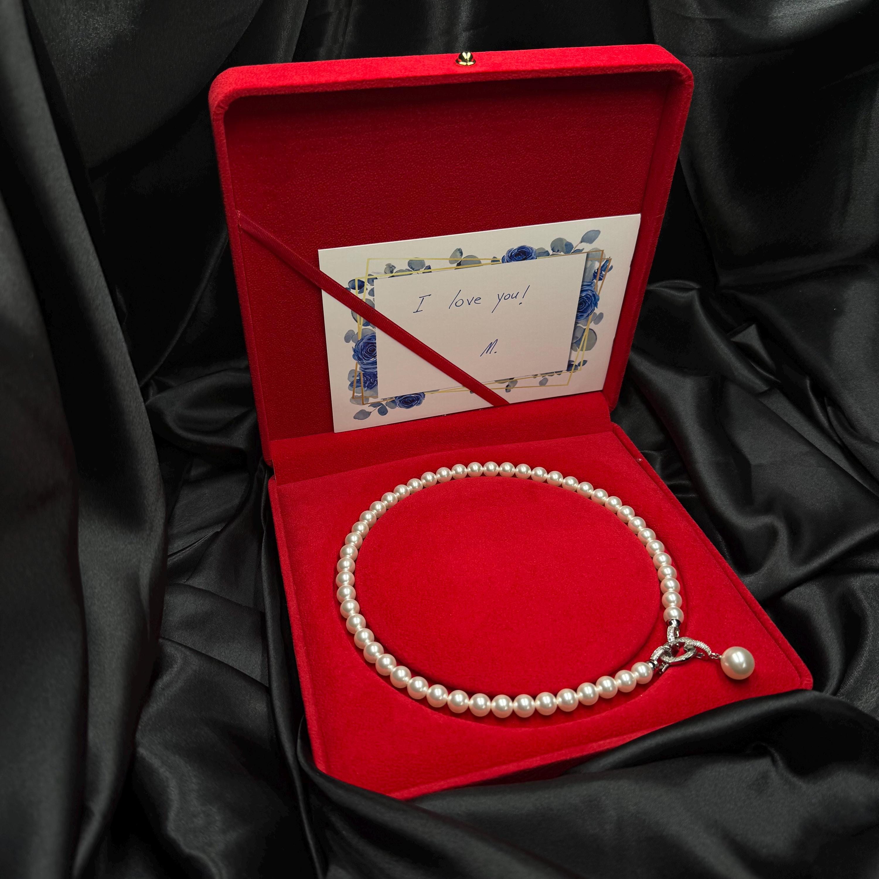 Pearl Pendant Necklace Wedding Jewelry Bridal Accessory Elegant Crystal Pearl Design Classic Statement Piece Perfect Bridesmaid Gift Special Occasion Jewelry Formal Evening Wear Gold Plated Clasp Luxury Velvet Box Anniversary Present