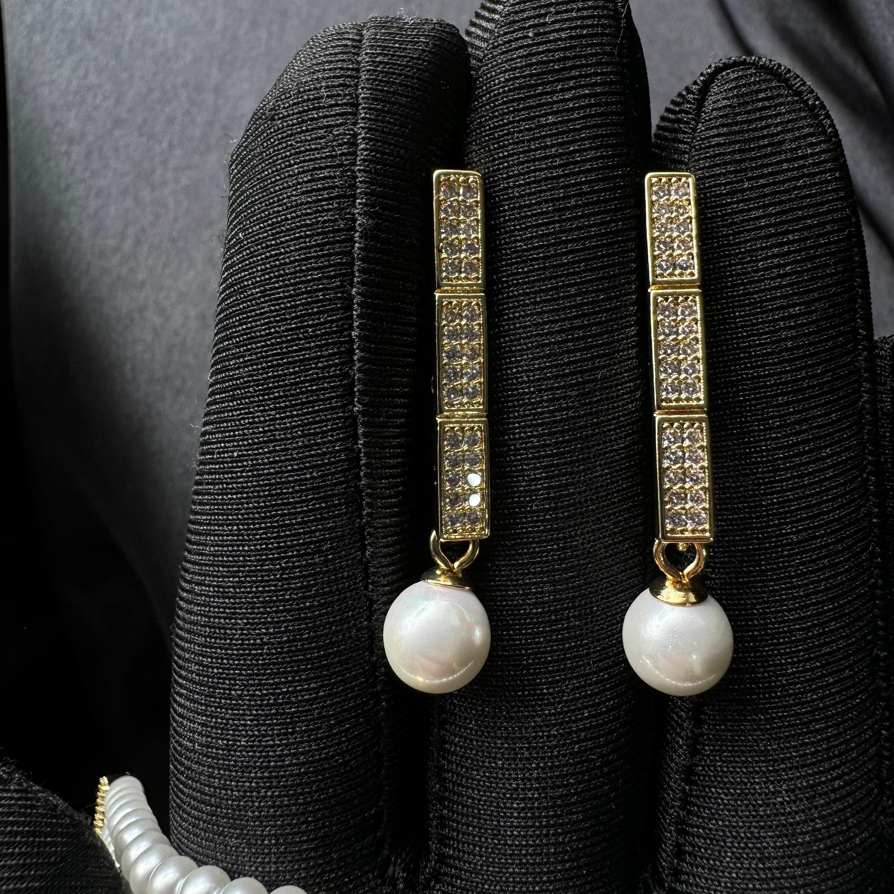 Pearl Bridal Earring Wedding Jewelry Gift Her Statement Dangle Drop Dangling Bridesmaid Bride Accessory Formal Gold Elegant Design