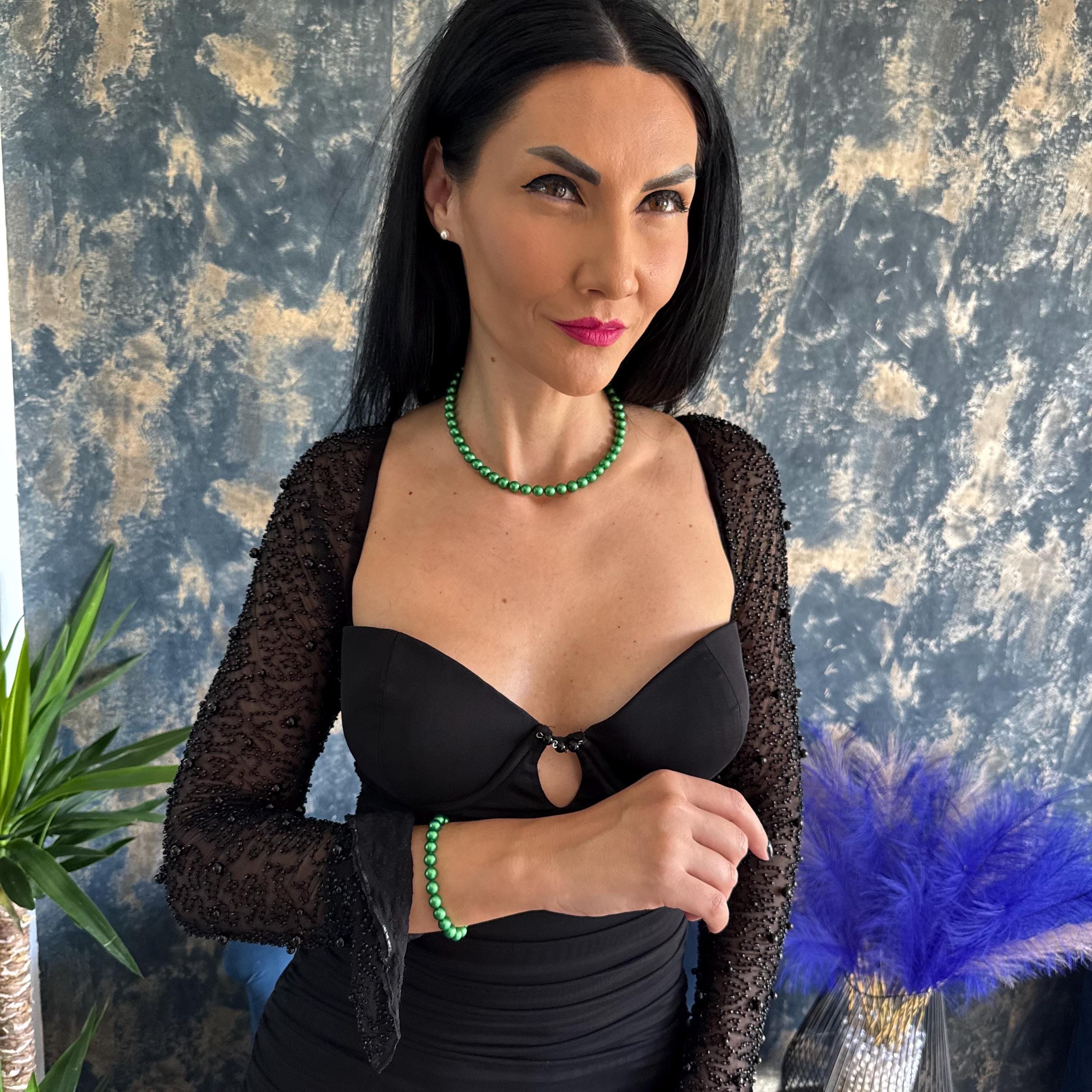 Handmade Crystal Bracelet Green Pearl Beads Premium Quality Construction Adjustable Stretch Design Perfect Gift Idea Holiday Present Exchange Secret Santa Option Christmas Giving Season Festive Accessory Elegant Wrist Jewelry Beautiful