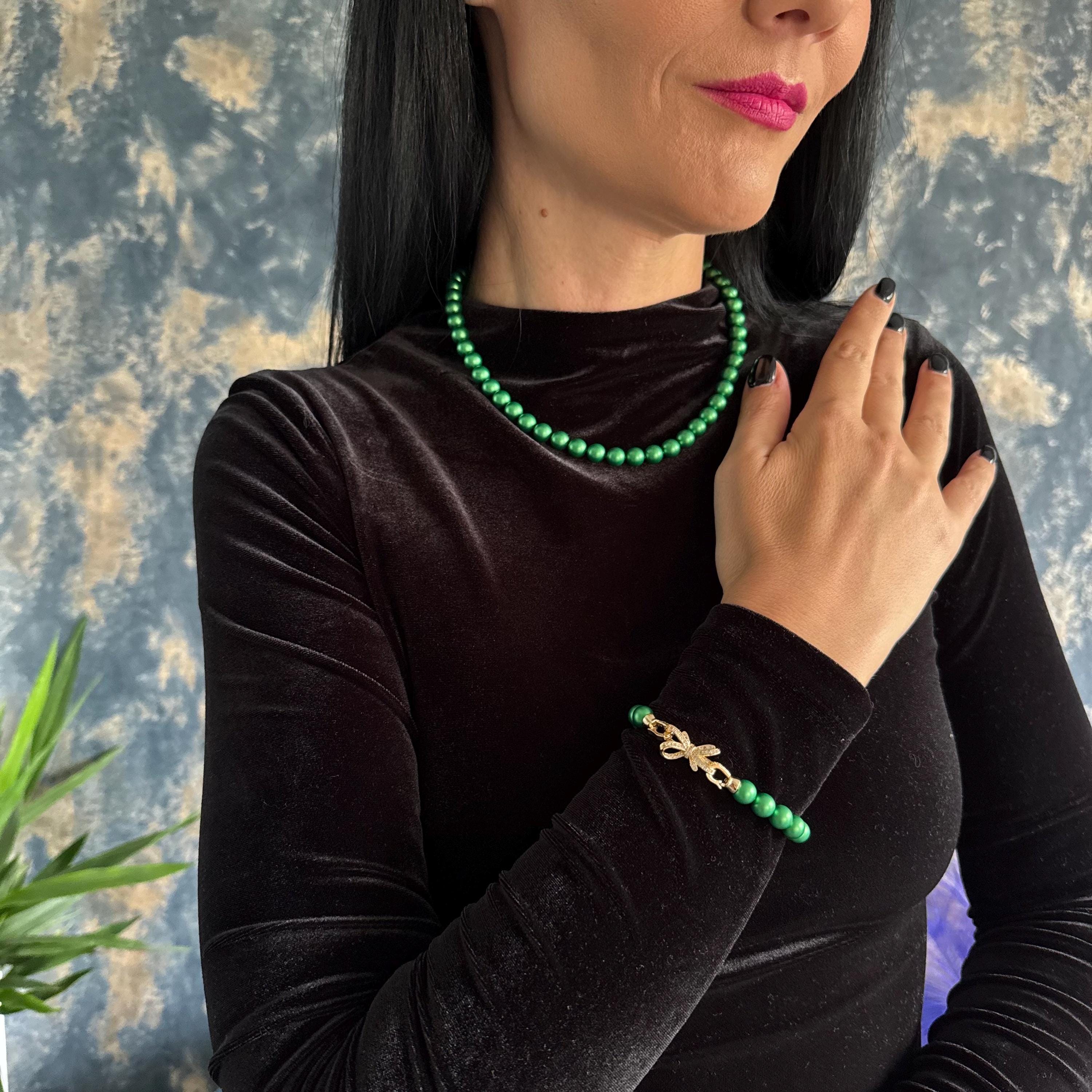 Handmade Crystal Bracelet Green Pearl Beads Premium Quality Construction Adjustable Stretch Design Perfect Gift Idea Holiday Present Exchange Secret Santa Option Christmas Giving Season Festive Accessory Elegant Wrist Jewelry Beautiful