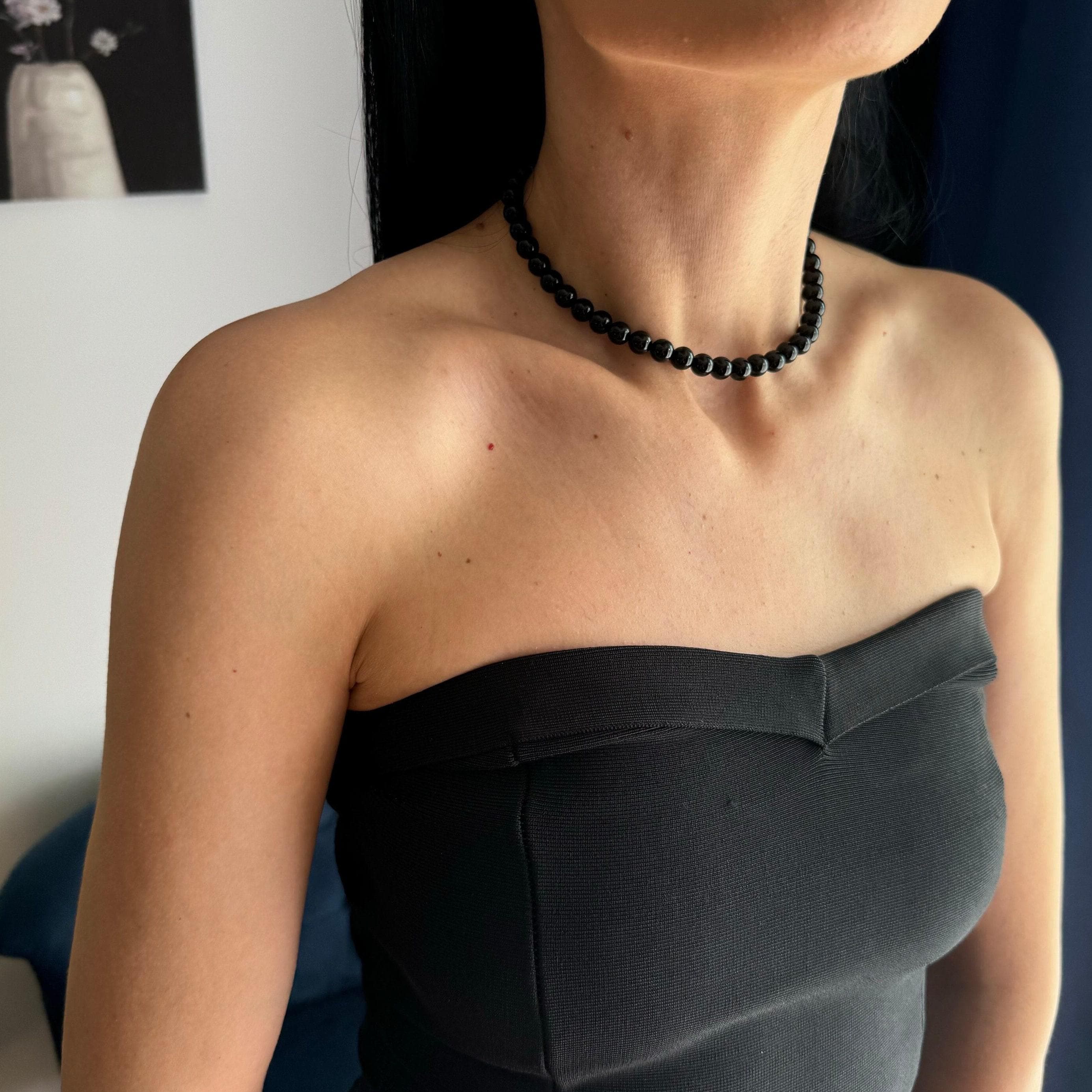 Classic Black Choker Necklace Pearl Statement Piece Formal Jewelry Collection Wedding Accessory Elegant Design Bridal Party Essential Bridesmaid Gift Option Evening Wear Perfect Special Occasion Necklace Glossy Beads Luxurious Appearance