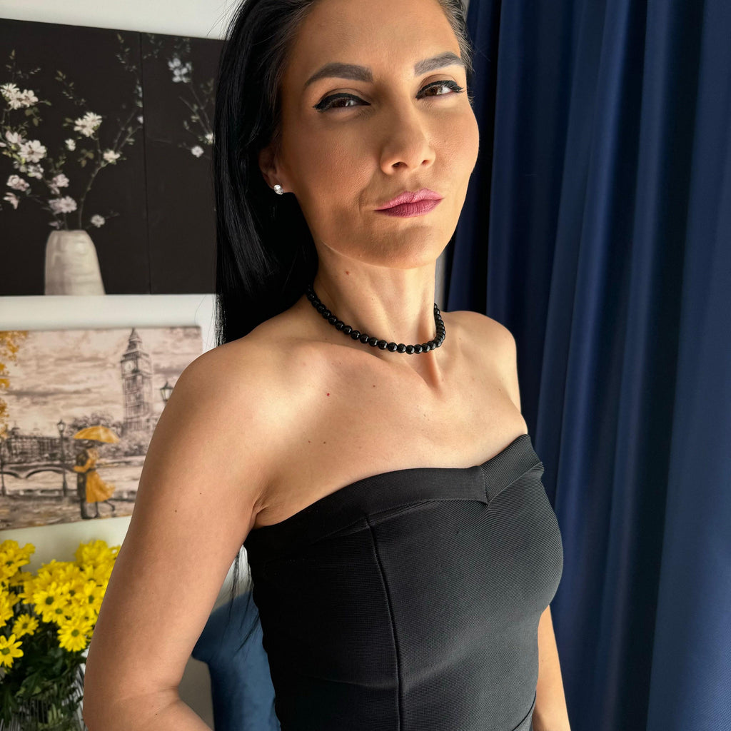 Shell Pearl Necklace Black Choker Design Classic Statement Piece Wedding Jewelry Collection Formal Attire Accessory Elegant Style Evening Wear Perfect Special Occasion Essential Bridesmaid Gift Idea Mothers Day Present Gold Platinum Clasp