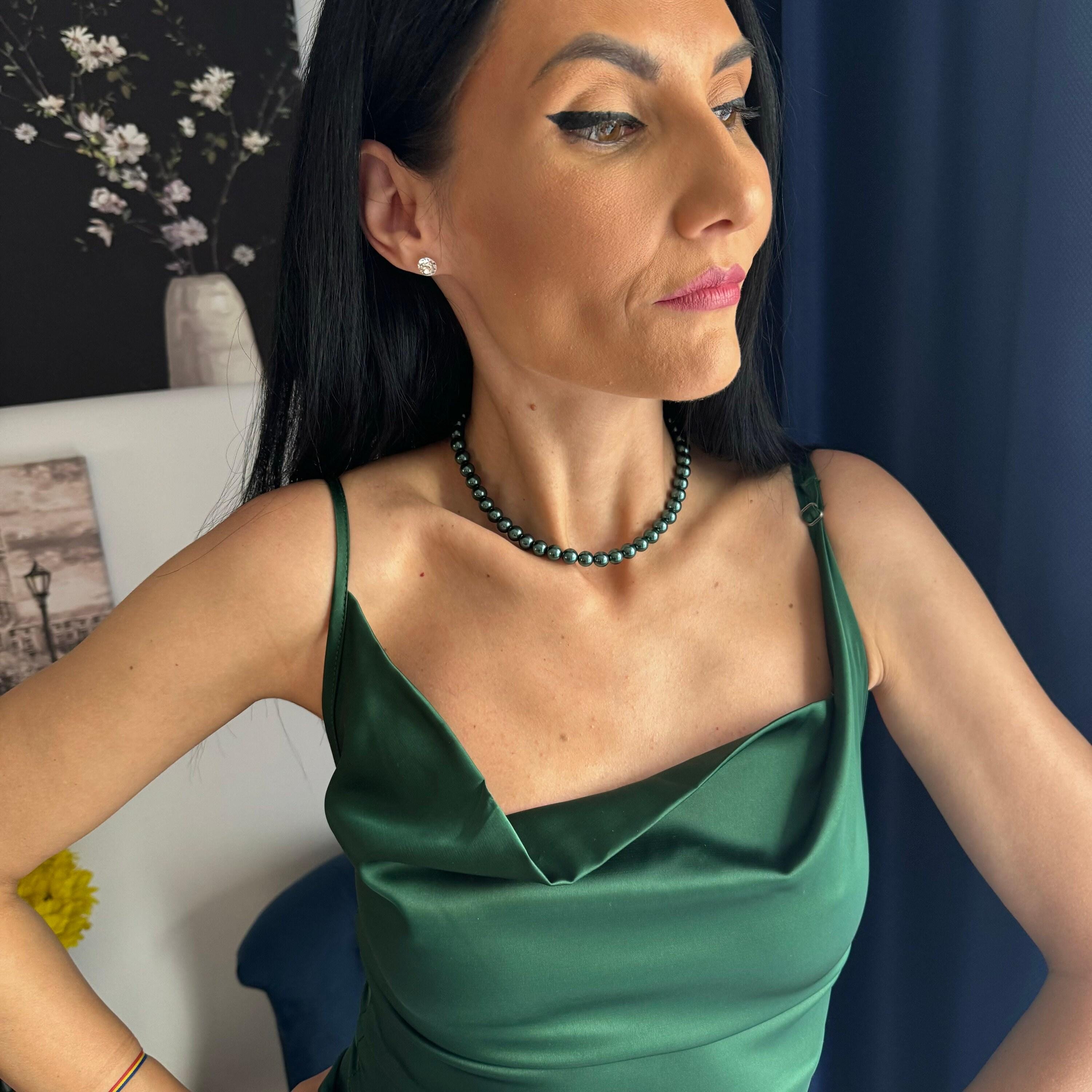 Green Pearl Choker Necklace Classic Design Vintage Style Costume Statement Piece Elegant Jewelry Accessory Bridesmaid Gift Mother's Day