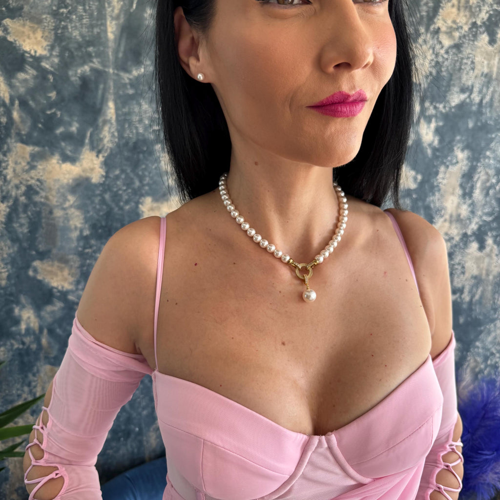 Pearl Drop Necklace Elegant Pendant Design Crystal Pearls Premium Quality Gold Plated Chain Decorative Clasp Wedding Jewelry Formal Event Accessory Everyday Wear Classic Style Luxury Fashion Statement Piece Special Occasion Gift Anniversary