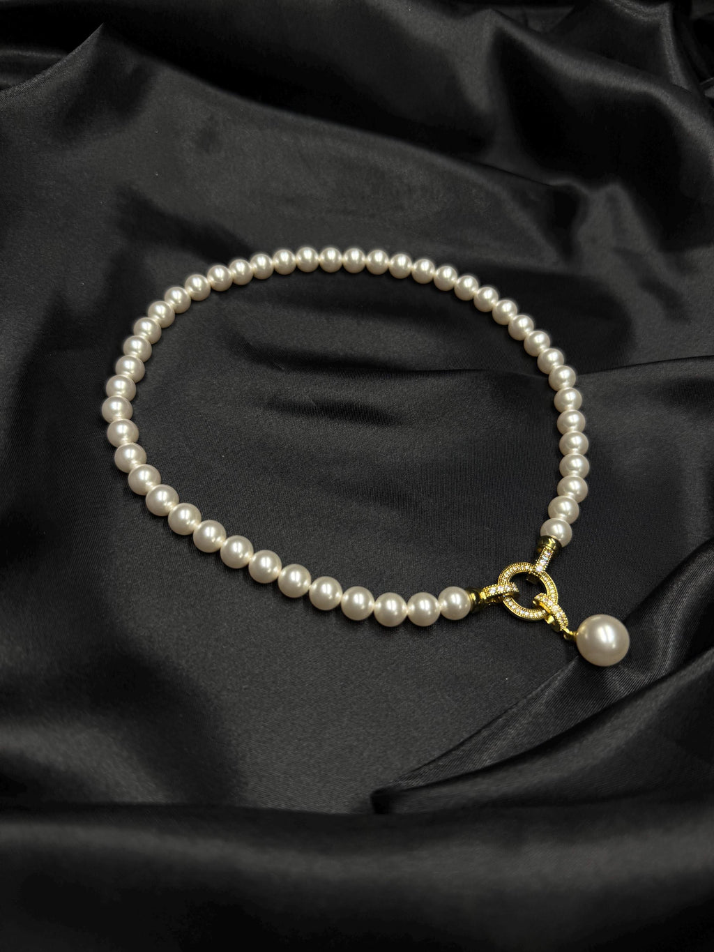 Gold Plated Necklace Pearl Drop Pendant Premium Crystal Pearls Elegant Design Classic Jewelry Piece Luxury Statement Accessory Formal Event Option Everyday Wear Style Wedding Collection Decorative Clasp Detail Perfect Gift Idea Anniversary