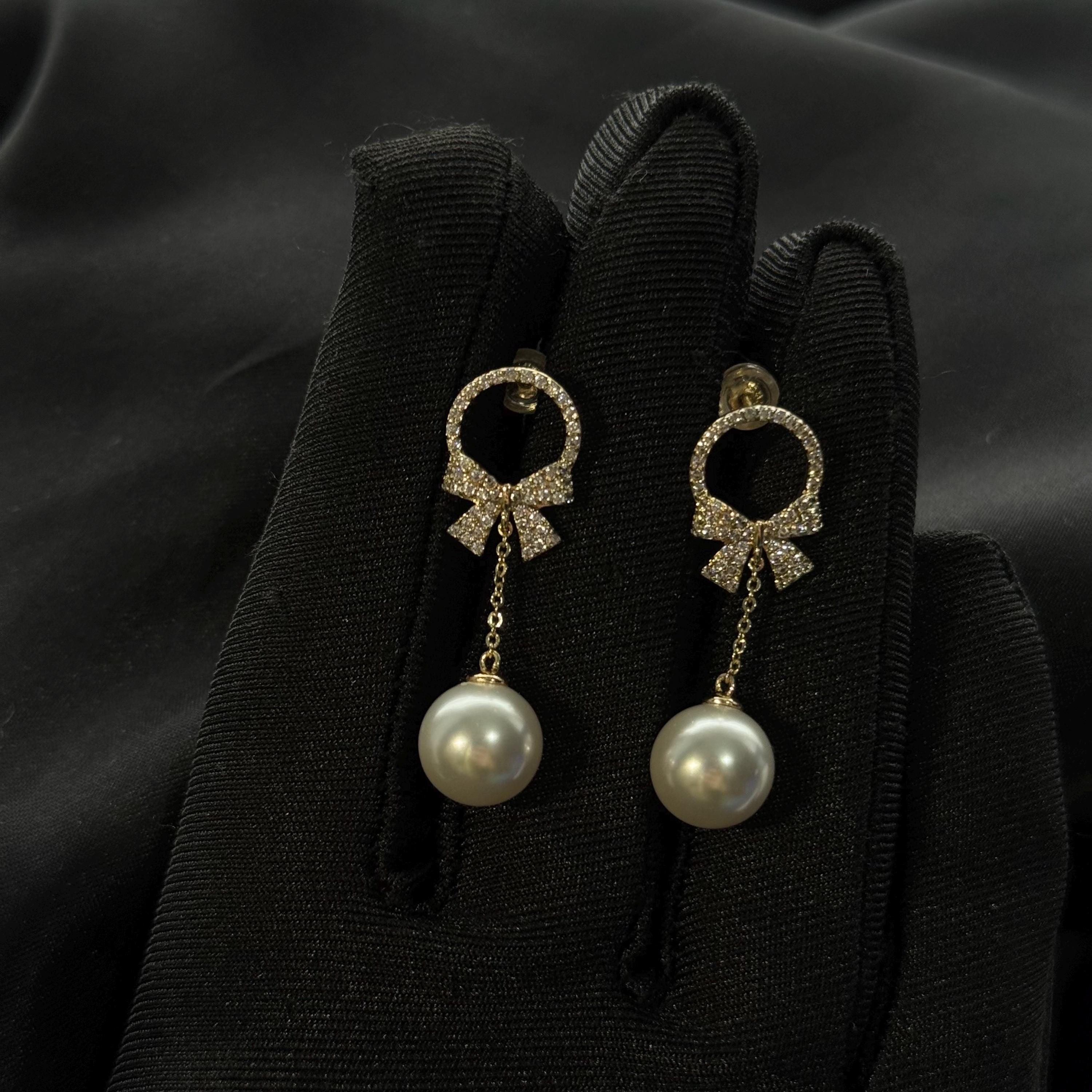 Pearl Wedding Earring Bridal Jewelry Collection Elegant Crystal Design Statement Dangle Drop Style Perfect Bride Accessory Special Day Essential Wedding Celebration Piece Timeless Classic Look Formal Event Jewelry Beautiful Wedding Day