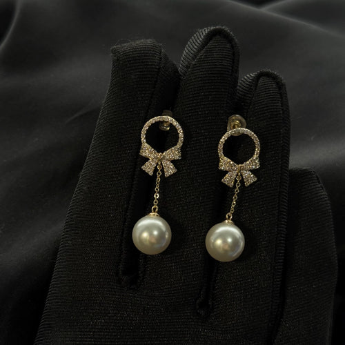 Pearl Wedding Earring Bridal Jewelry Collection Elegant Crystal Design Statement Dangle Drop Style Perfect Bride Accessory Special Day Essential Wedding Celebration Piece Timeless Classic Look Formal Event Jewelry Beautiful Wedding Day