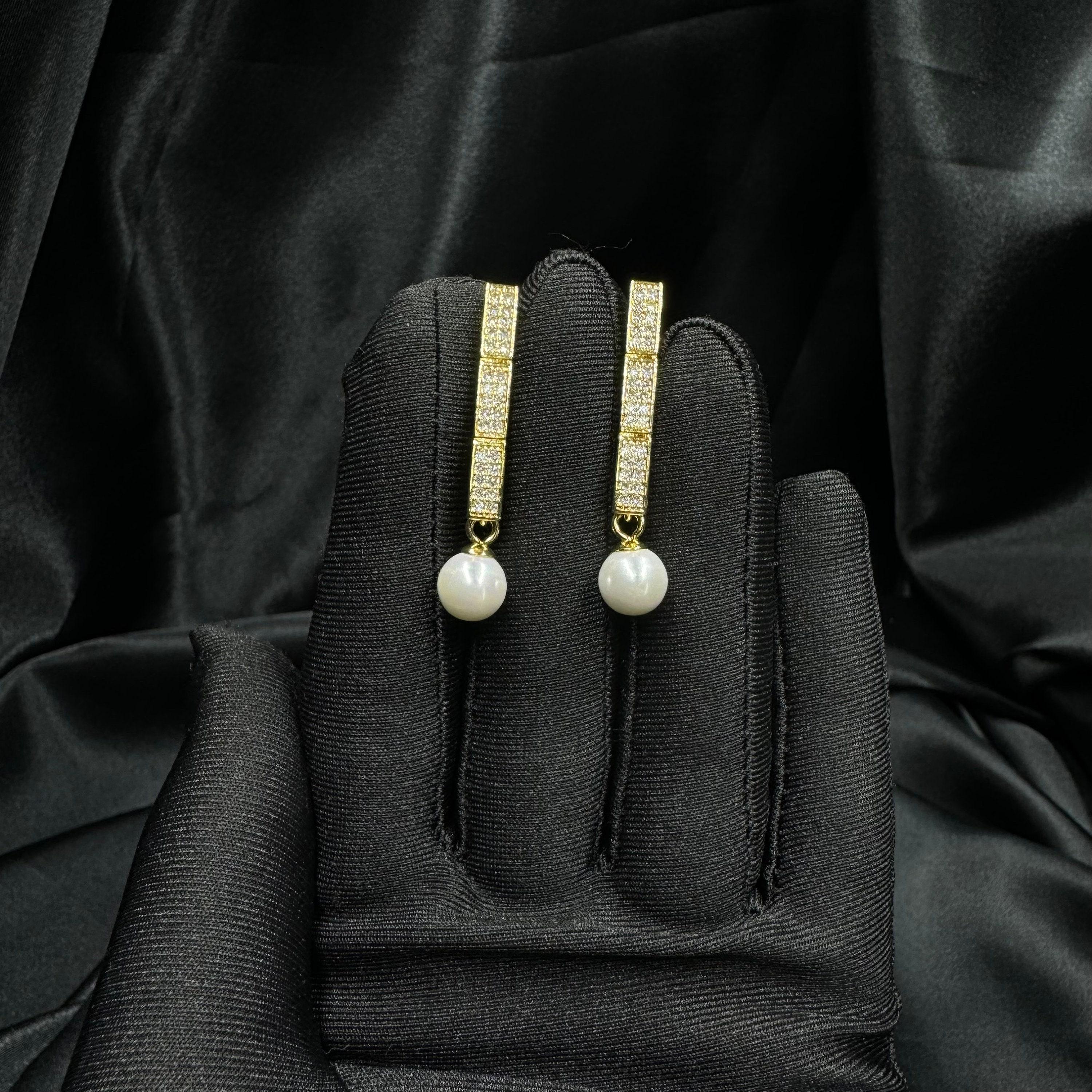 Bridesmaid Earring Pearl Accessory Wedding Jewelry Collection Elegant Dangle Design White Shell Pearl Drop Formal Attire Complement Gold Plated Setting Zircon Detail Wedding Party Essential Bridal Look Coordinator Perfect Gift Idea Special