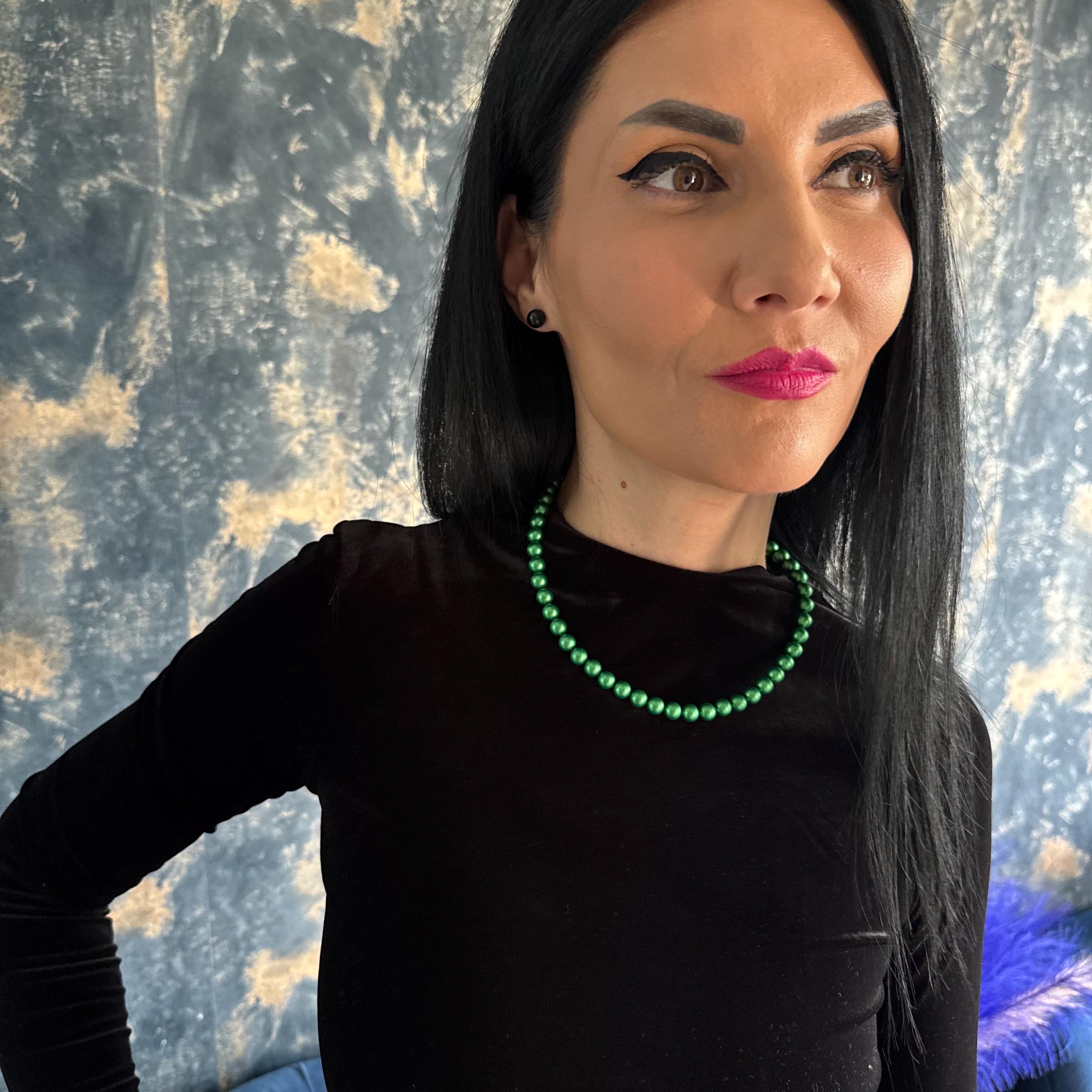 Crystal Pearl Jewelry Emerald Green Necklace Elegant Statement Piece Premium Quality Design Handmade Fashion Accessory Sophisticated Style Formal Event Essential Adjustable Length Chain Extension Customizable Size Option Perfect Gift Idea