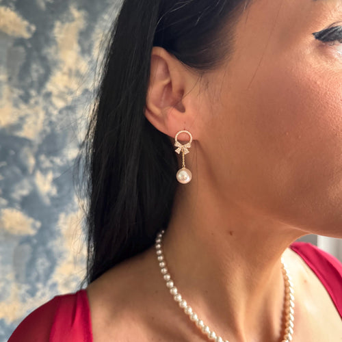Wedding Day Earrings Pearl Crystal Design Elegant Bridal Jewelry Statement Dangle Style Perfect Formal Occasion Accessory Special Celebration Piece Classic Wedding Collection Beautiful Bridesmaid Gift Timeless Elegant Look Wedding Essential